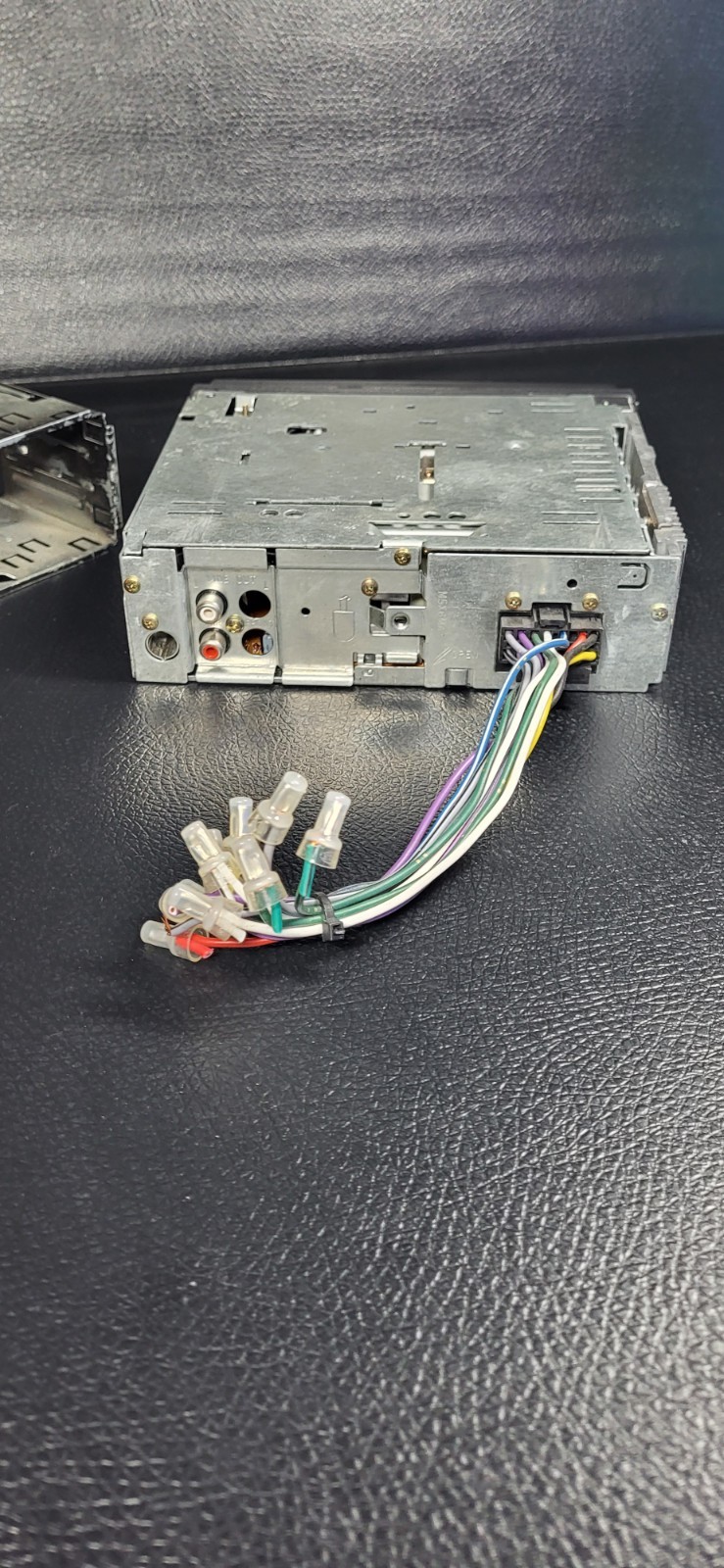 JVC KD-S640 CD Player In Dash Receiver with Removable Face (1999)