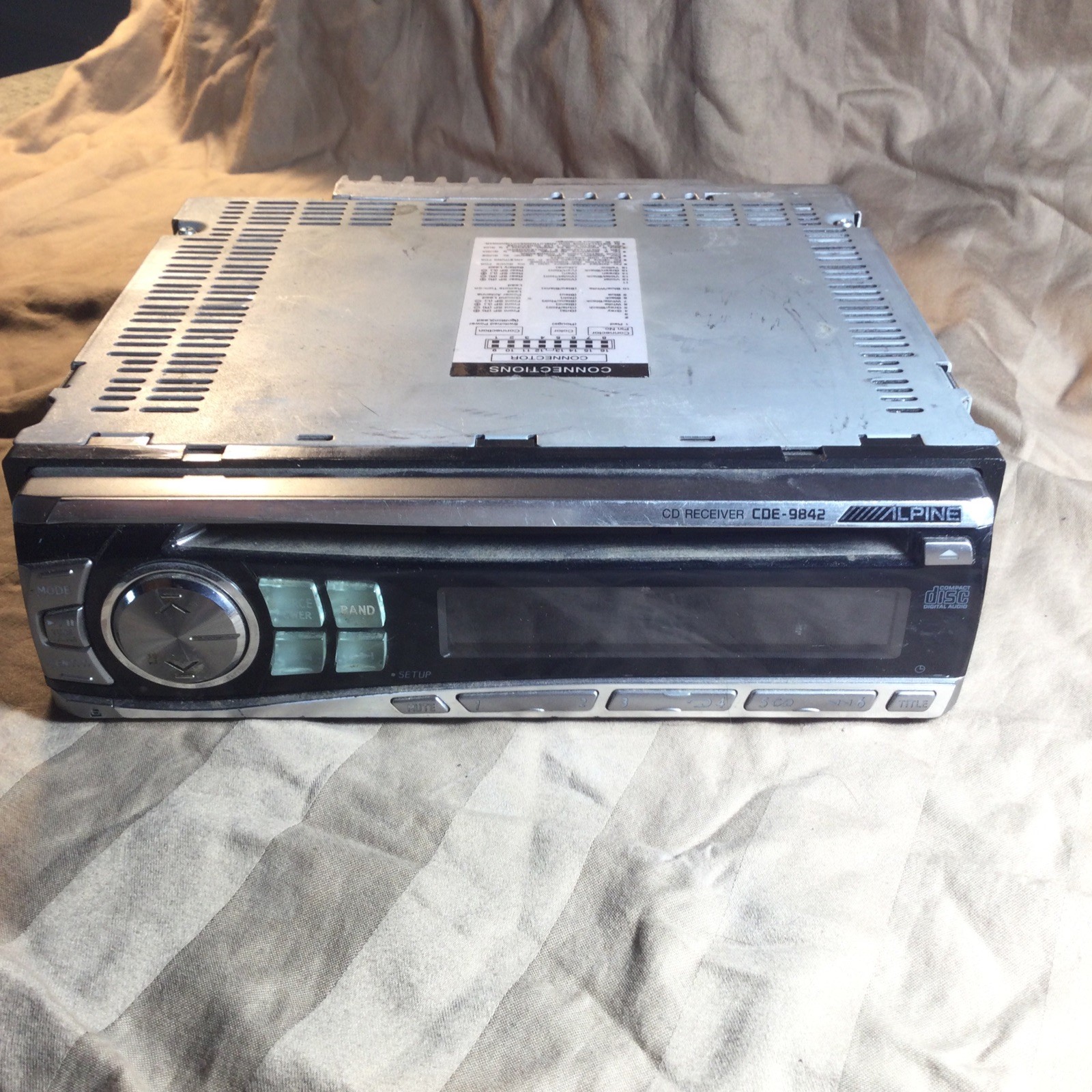 Alpine In Dash Car Radio Model CDE-9842 NO HARNESS UNTESTED