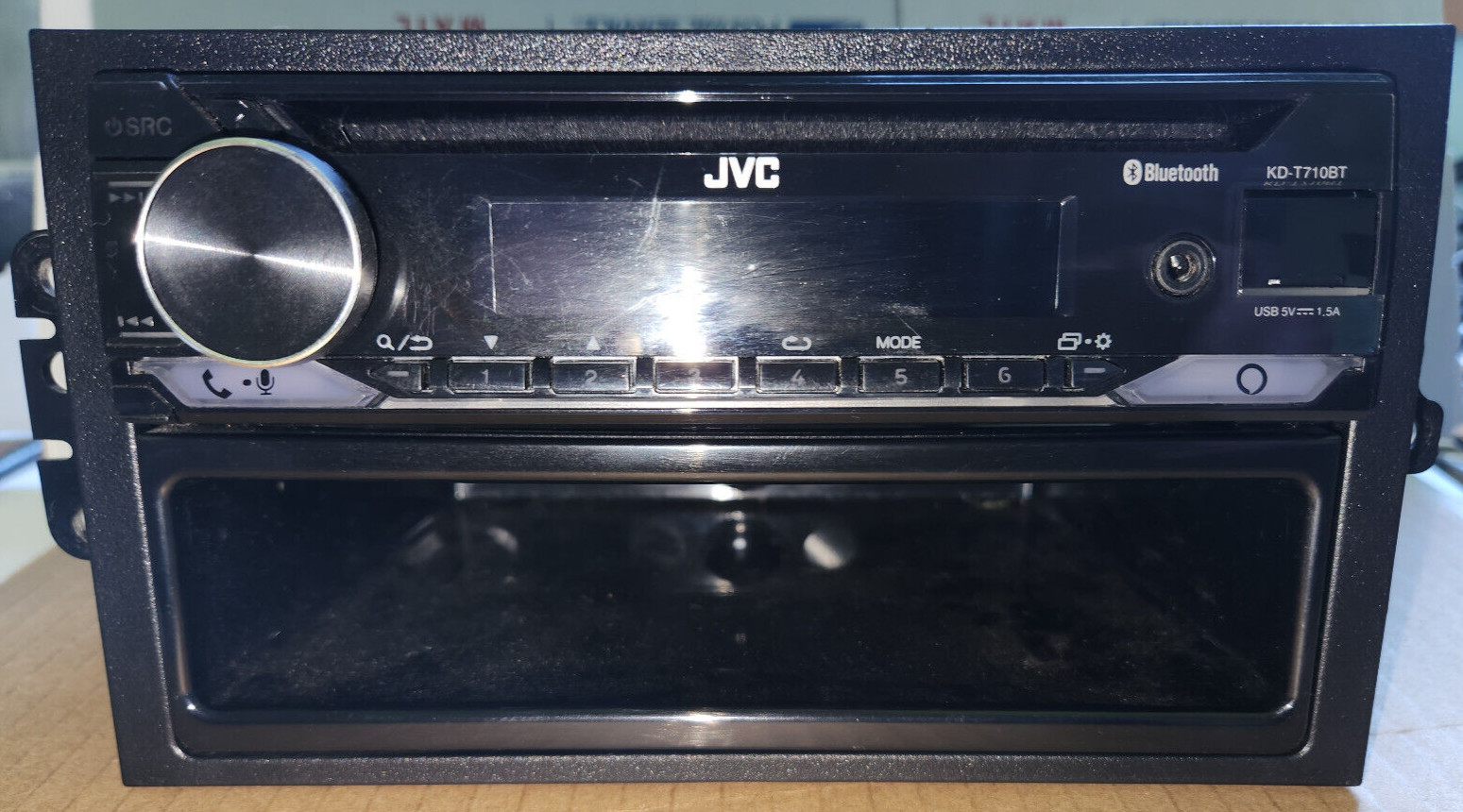 JVC KD-T710BT Single DIN LCD Display Bluetooth Car Stereo Receiver works great
