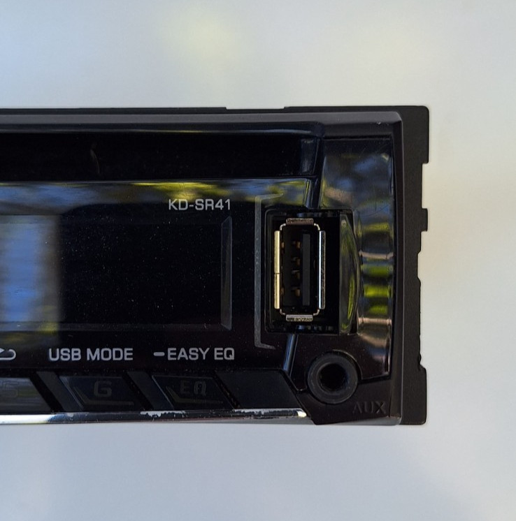 JVC KD-SR41 CD Receiver YJ1-0090-11 USB WMA/MP3/WAV