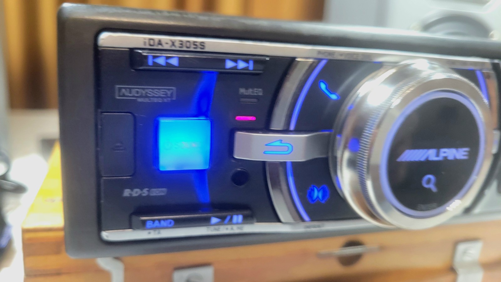 ALPINE IDA-X305S Bluetooth w/o loss