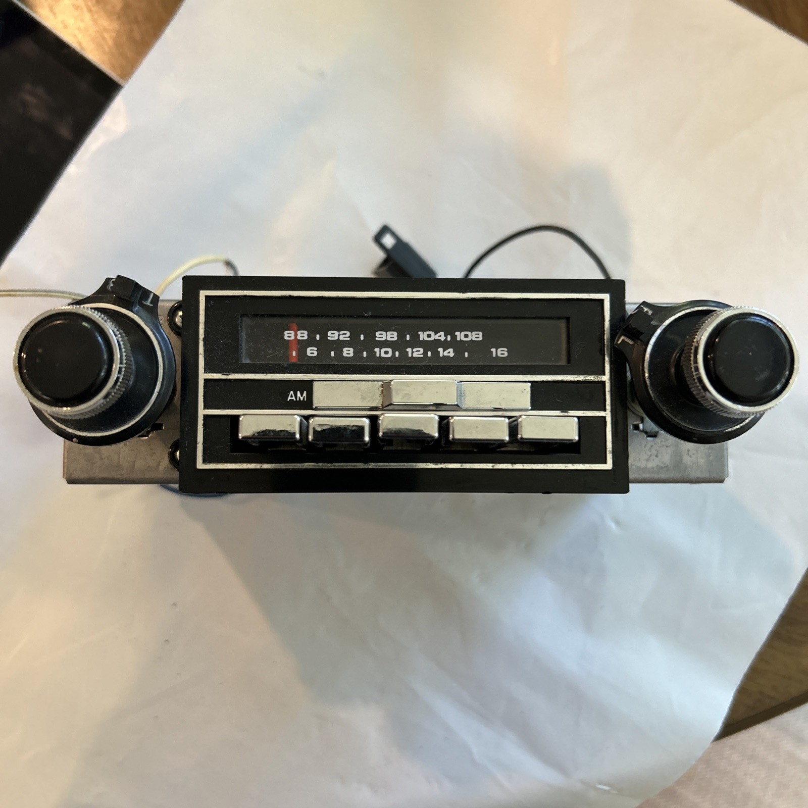 CLARION Model RE-375A Car Radio/ Receiver AM FM Part no. 286-4024-00 Japan
