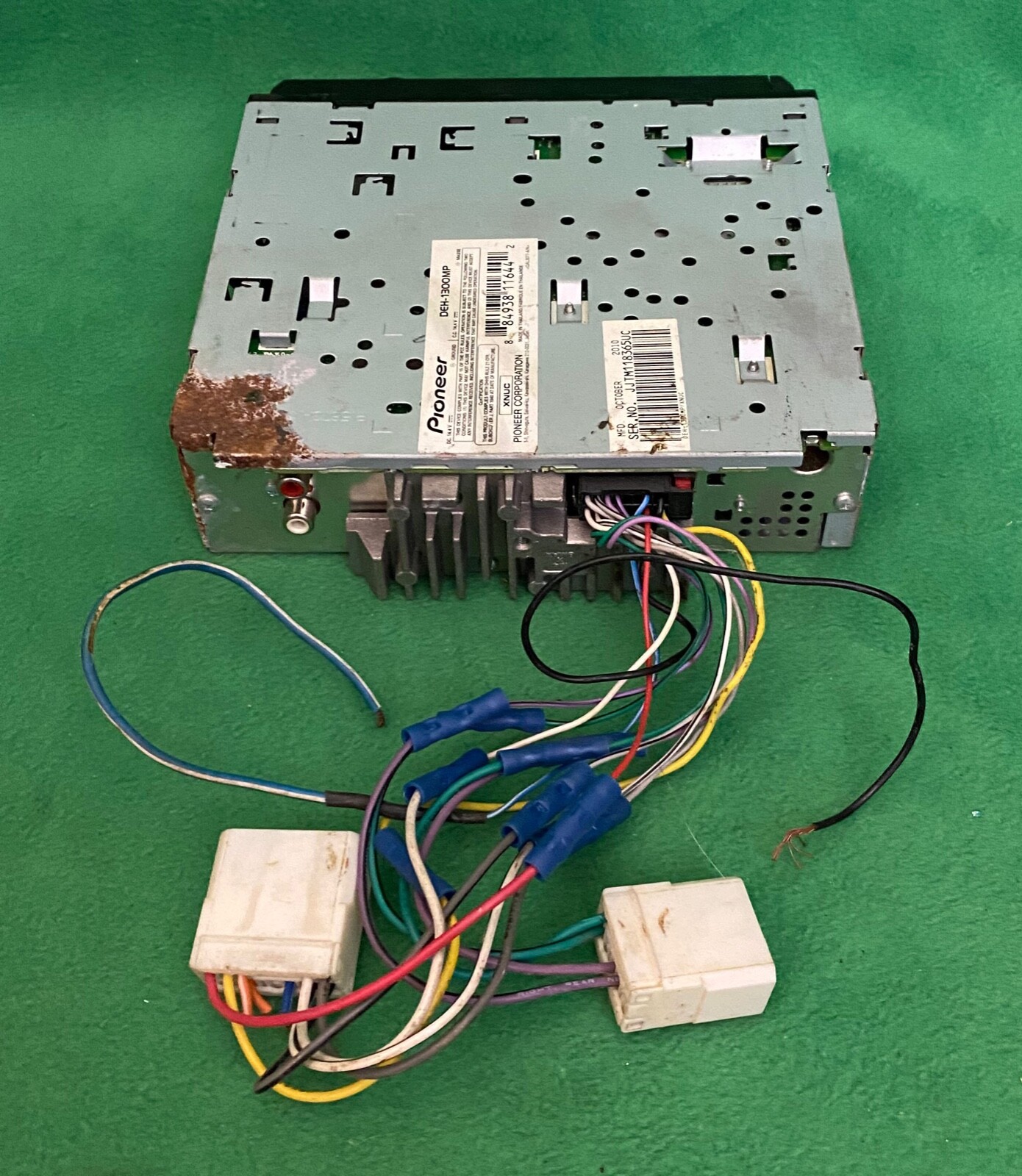 Pioneer In-Dash Car Stereo Model DEH-1300MP___PLEASE READ!!!