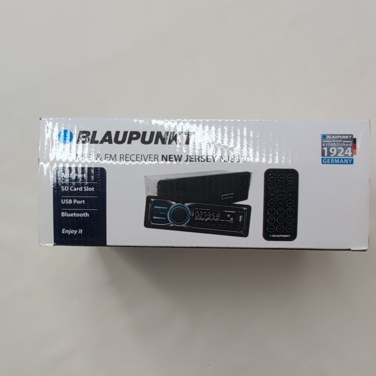 Blaupunkt New Jersey NJ8820 1/2 DIN MP3/FM Receiver USB AUX Remote Detach