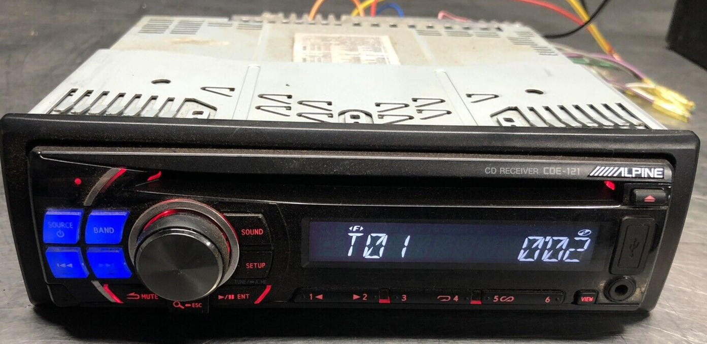 Alpine CDE-121 Am Fm Cd Player Stereo Radio Receiver USB 2011 Model