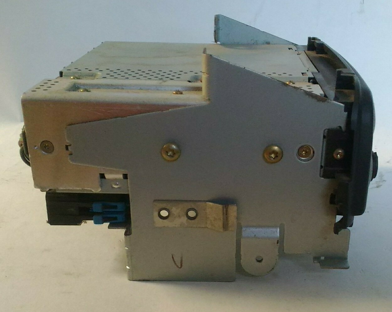 Saturn AM/FM In Dash OEM Radio Delco 21023479 General Motors