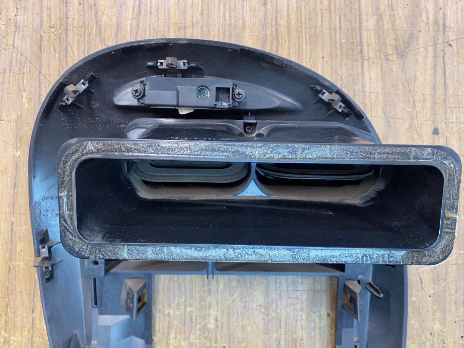 Ford Falcon AU S2,S3 Dash A/C Stereo Control Surround