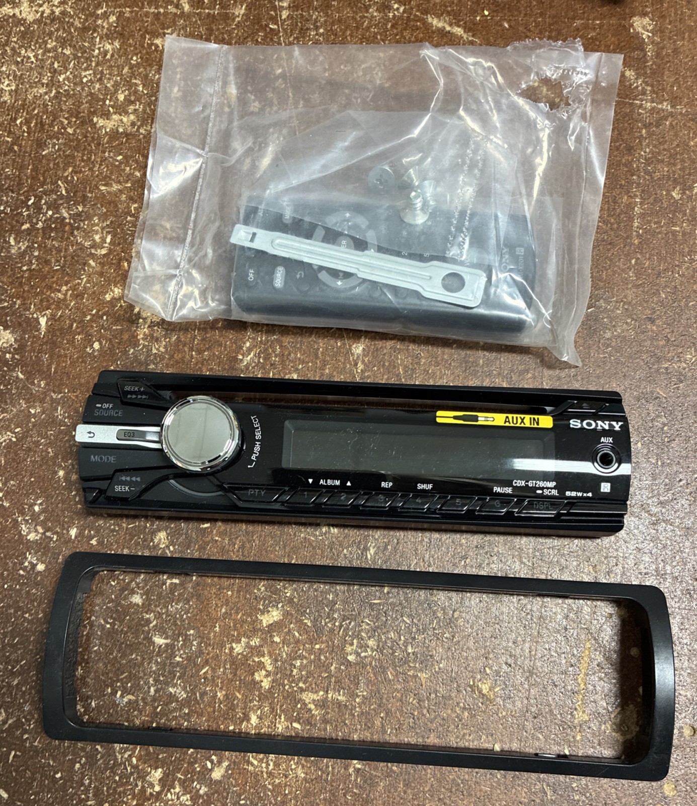 Sony CDX-GT260MP FM/AM Compact Disc Player CD MP3 In Dash Receiver NIB