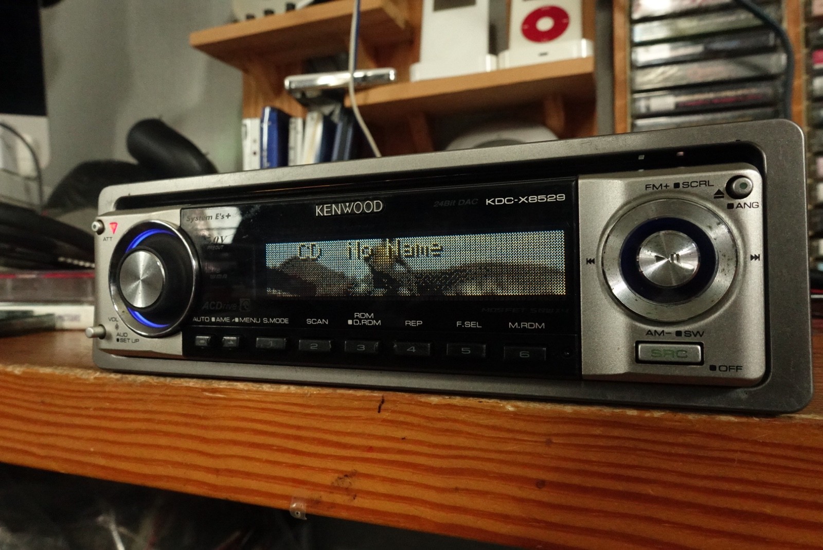 Kenwood KDC-x8529. Graphic Display CD/Bluetooth/Fm108 Player.