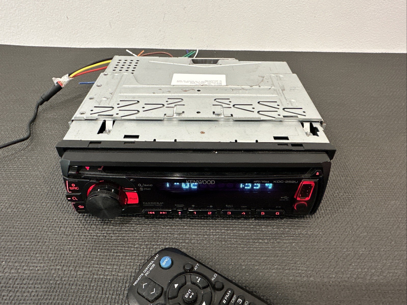 Kenwood KDC-252U Car CD Head Unit USB Aux FM/AM MP3