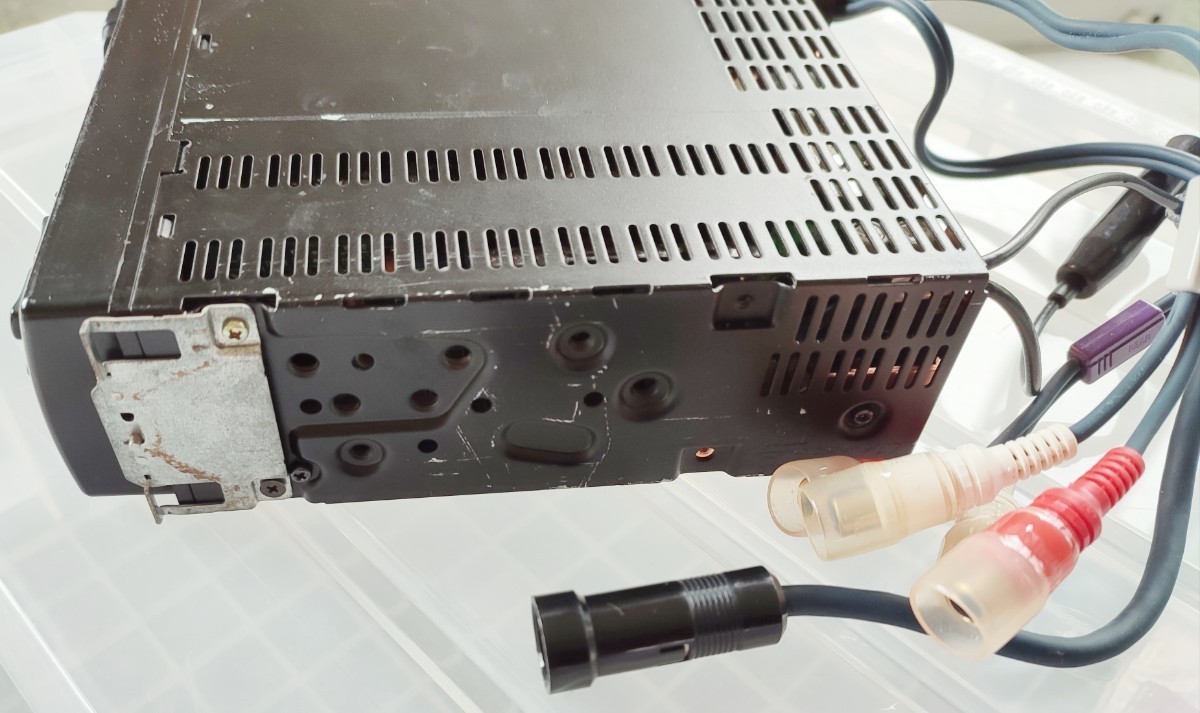ALPINE TDA-7638J AM/FM Tuner Cassette Deck Copper Chassis with Connector Junk