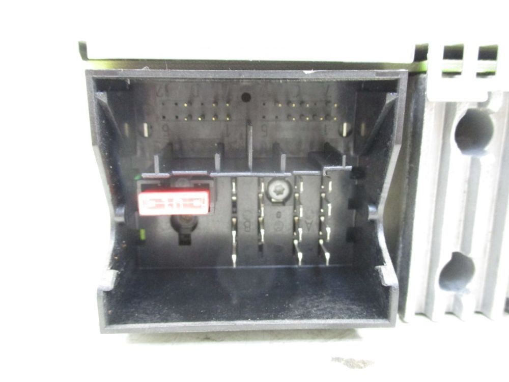 CD Radio MP3 *Code Not Available Fits Peugeot 407 SW (6E_) 2.0 9660647677