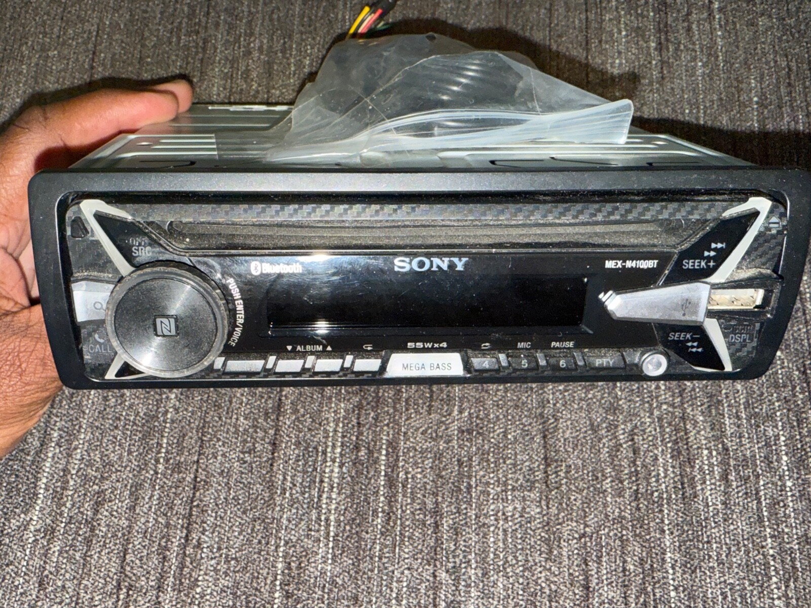 Sony MEX-N4100BT Bluetooth CD Player iPhone Android MP3 AM FM USB Aux & Remote