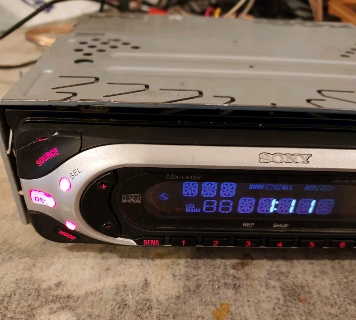 Sony CDX-L510x RADIO CD FREE SHIPPING