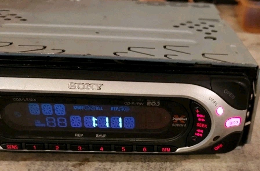 Sony CDX-L510x RADIO CD FREE SHIPPING