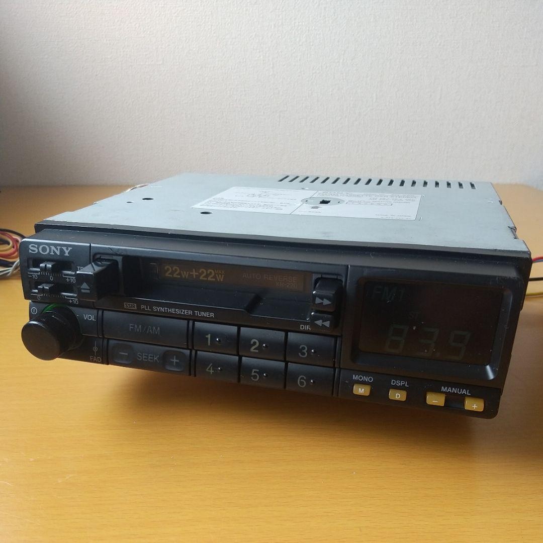 SONY XR-220 FM/AM CASSETTE CAR STEREO 22W+22W PLL SYNTHESIZER TUNER DC12V