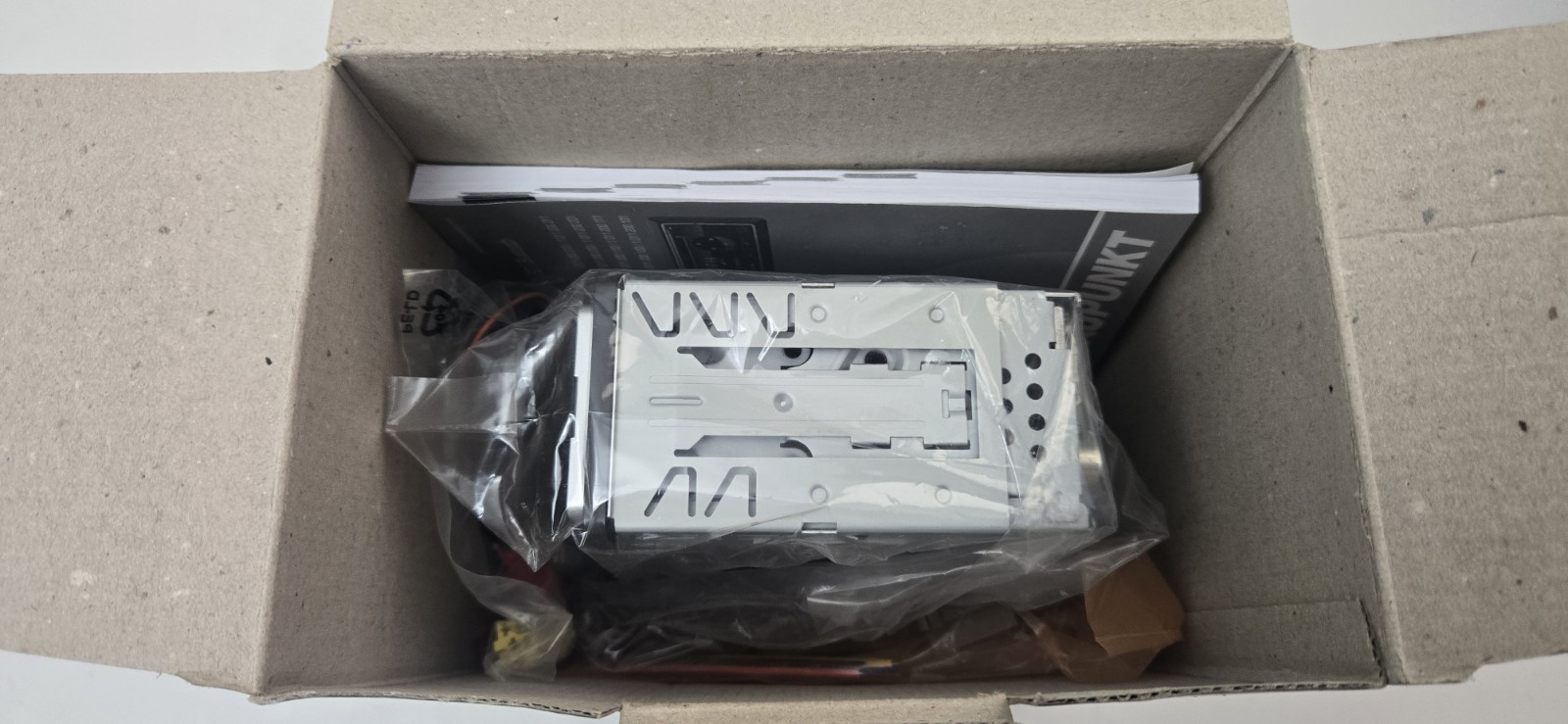 Blaupunkt Melbourne 120 Car Radio Stereo Receiver Brand New In Box NIB Mechless