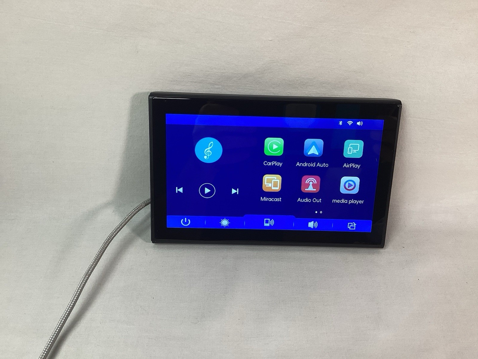 Drivvplay Wireless Car Play & Android Auto Display 7″ Touch Screen