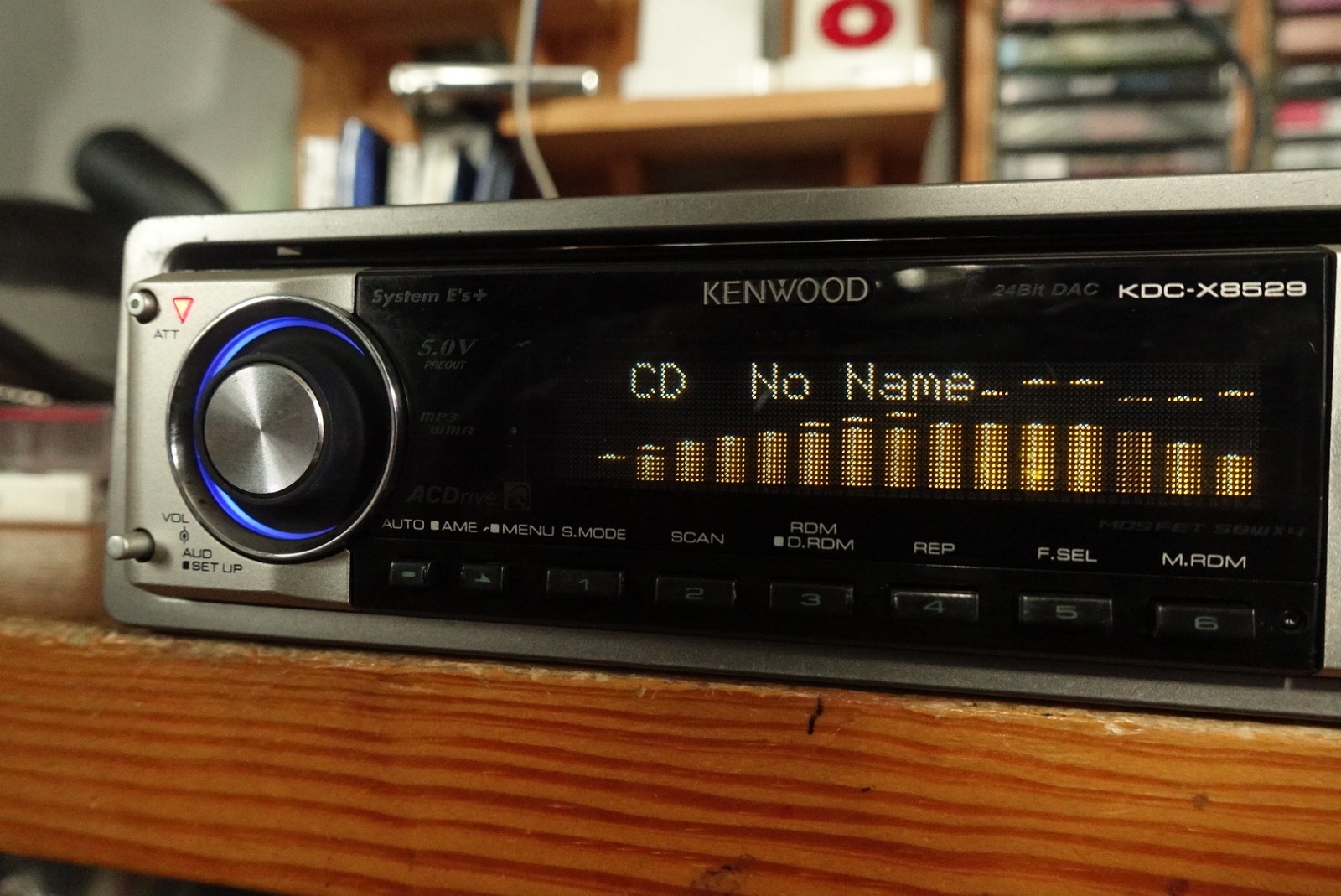 Kenwood KDC-x8529. Graphic Display CD/Bluetooth/Fm108 Player.