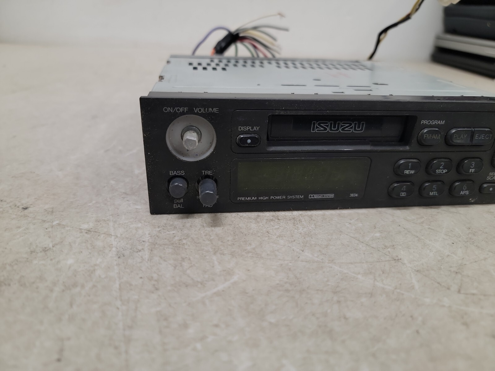 Isuzu Car Stereo Radio 8-97070-488-2, 3634