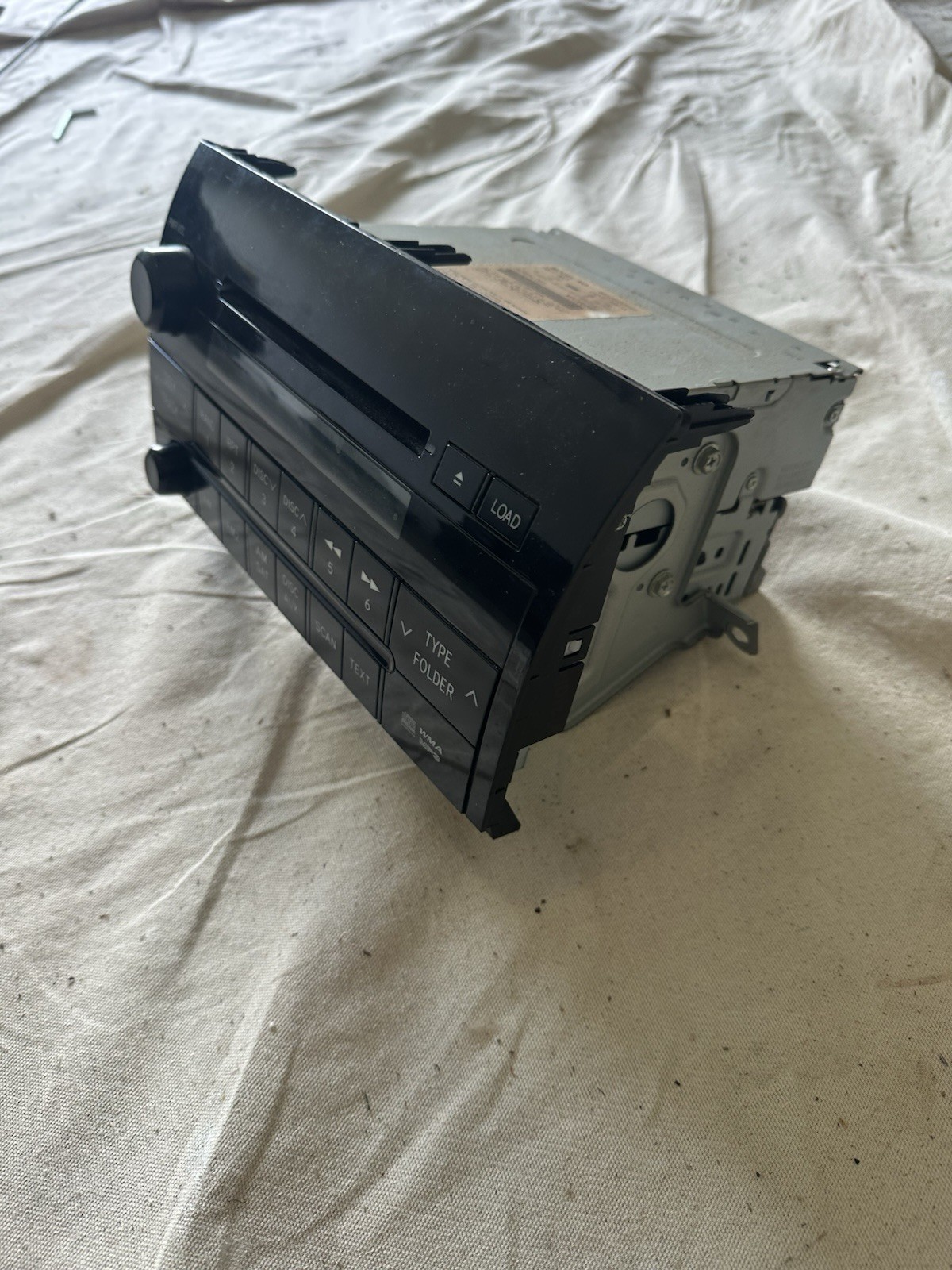 Toyota OEM 2 DIN AM/FM Satellite Ready MP3 CD Radio Head Unit 86120-0C181
