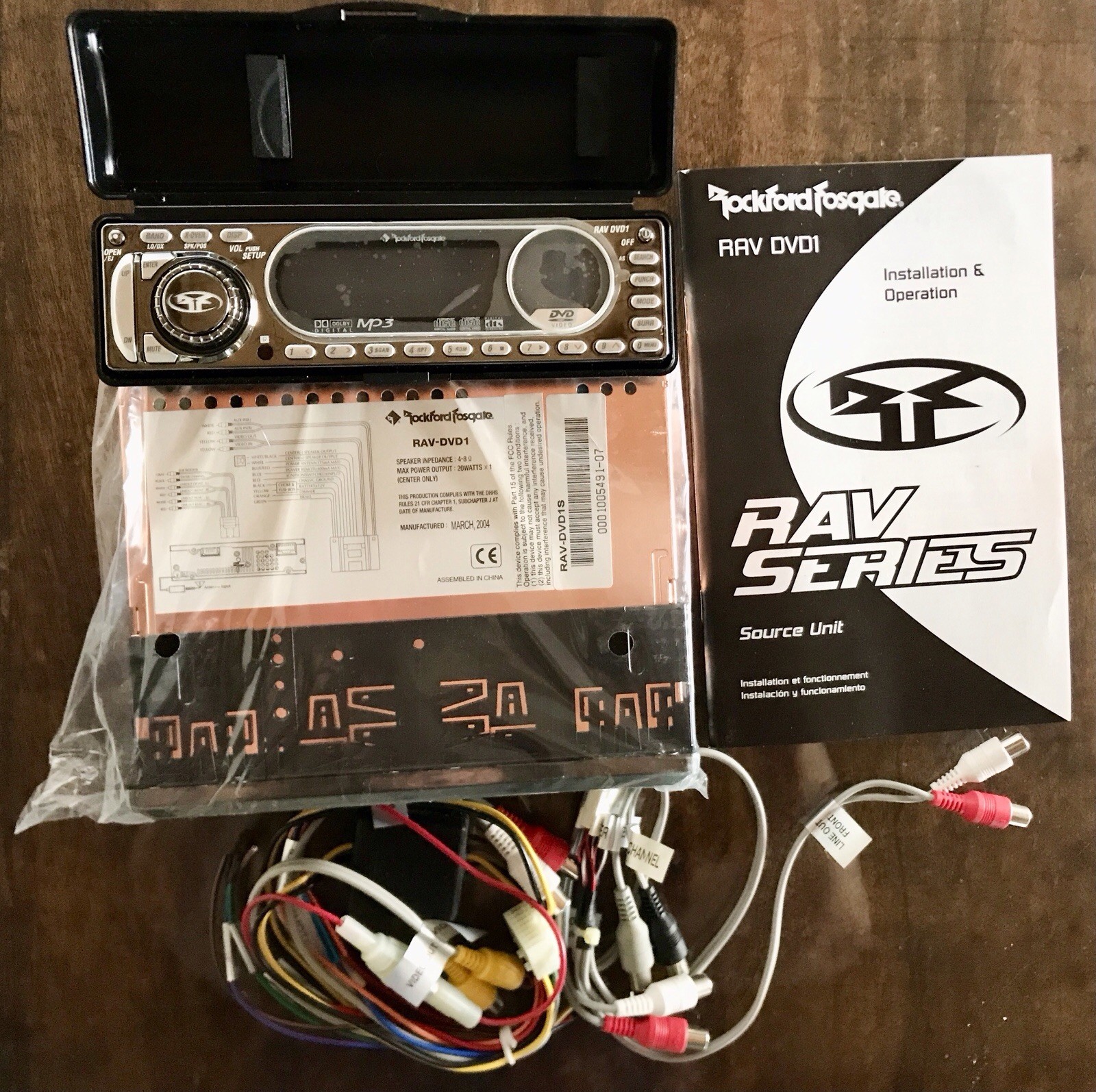 Rockford Fosgate RFX RAV DVD1 car audio/video system. new in box