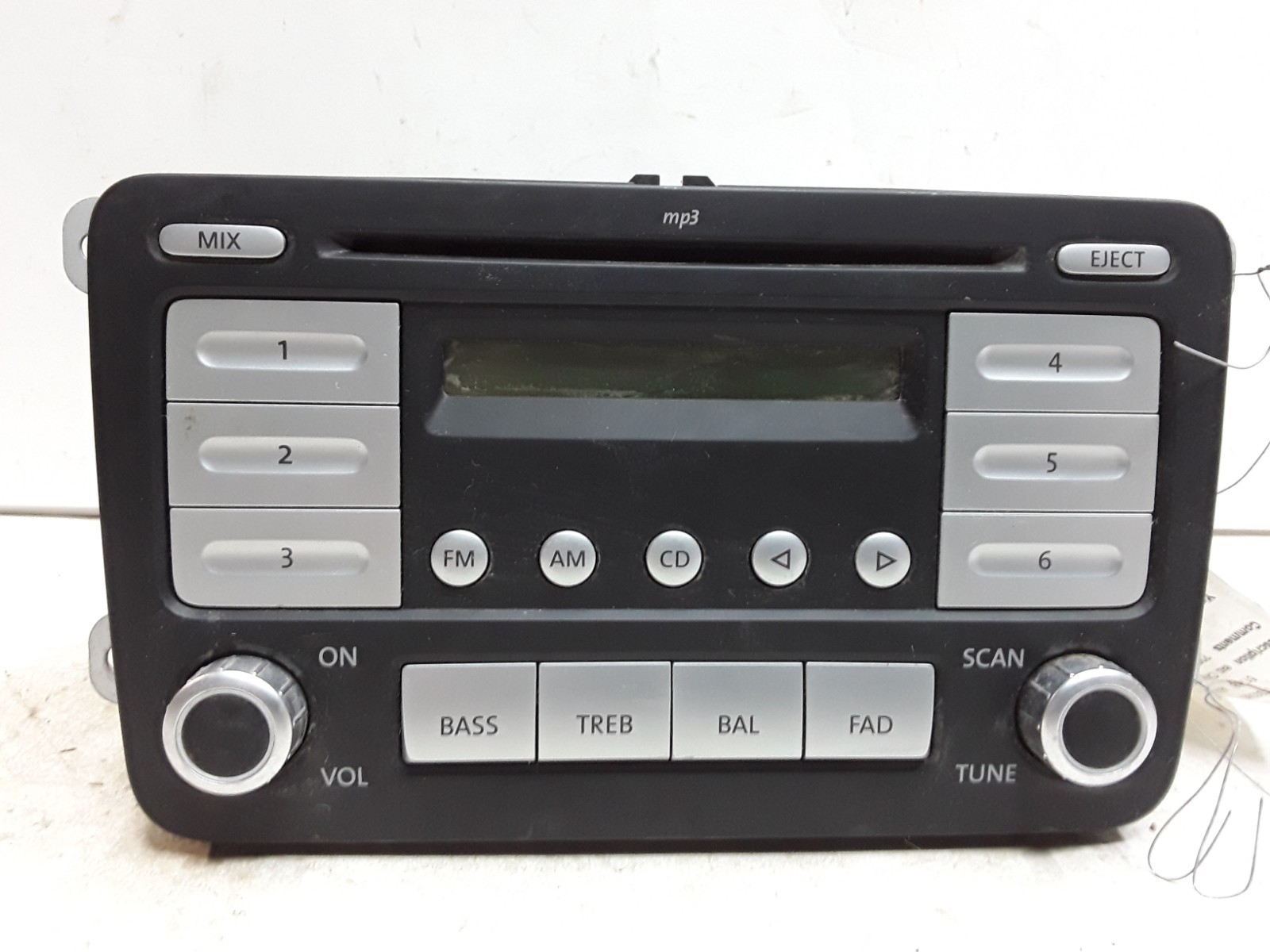 06 07 08 09 10 Volkswagen Golf Tiguan AM FM CD radio receiver OEM 1K0 035 161 D
