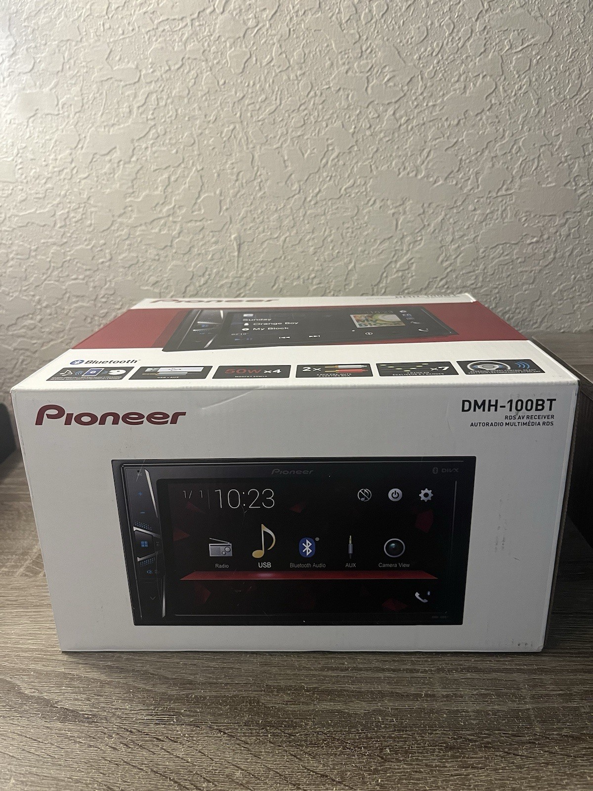 Pioneer DMH-100BT 6.2″ Touchscreen Double DinReceiver Stereo Bluetooth Android