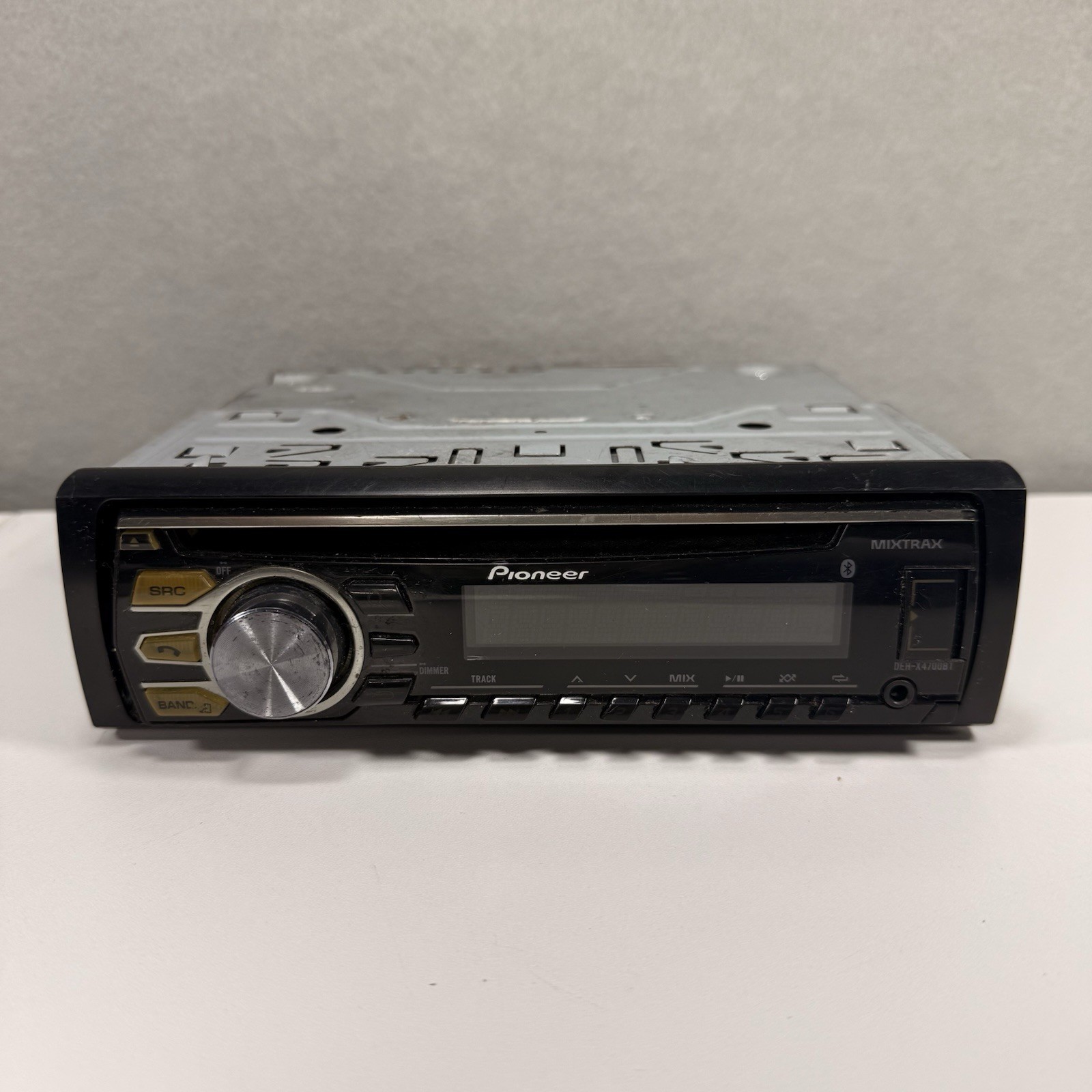 Pioneer DEH-X4700BT MIXTRAX Bluetooth CD Car Stereo Radio Parts Repair Untested