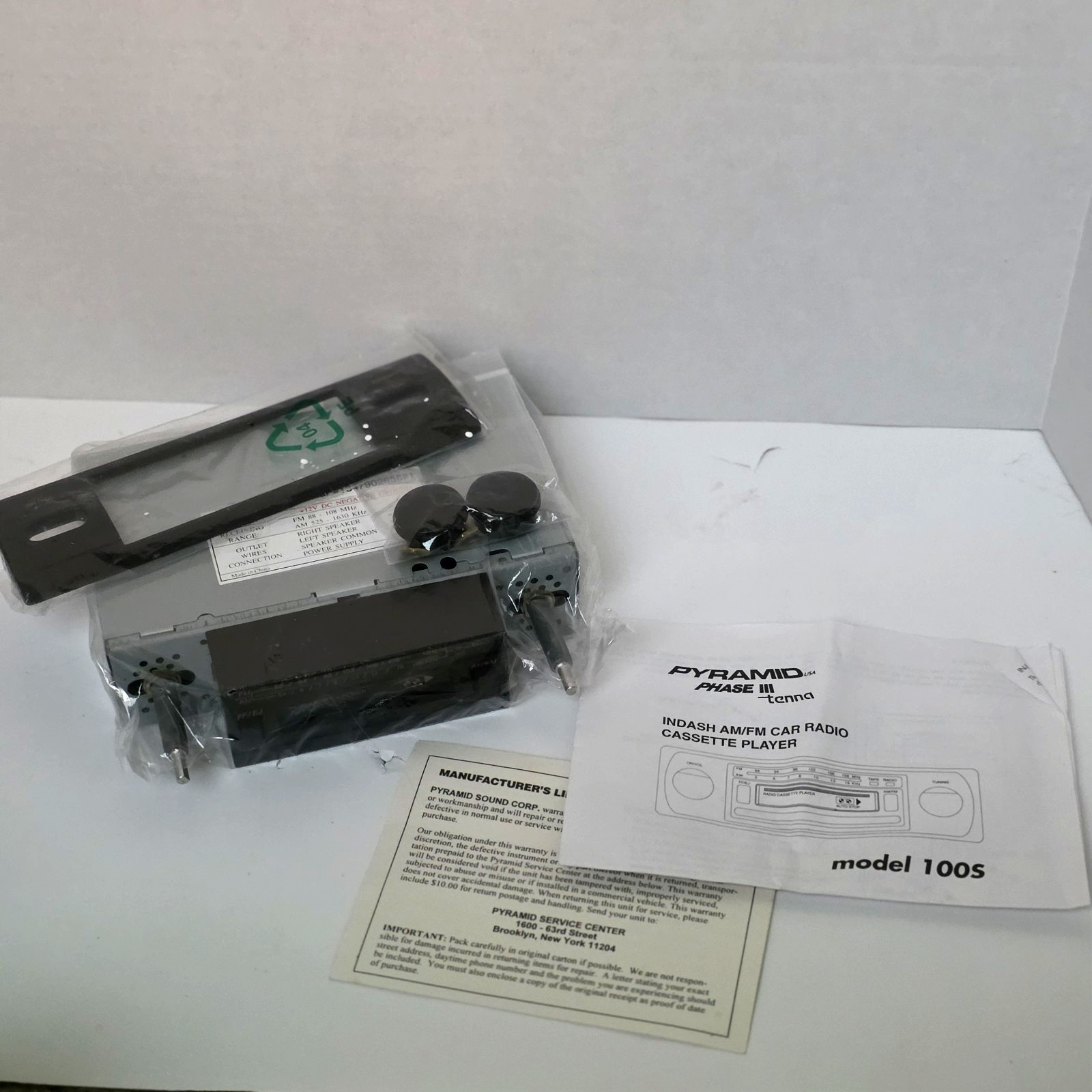 Vintage Pyramid Phase III Model 100 KIT DIY Cassette Player AM/FM Radio
