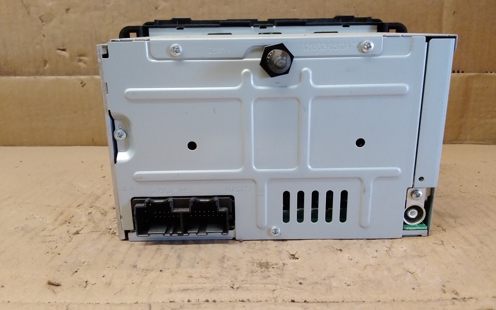 2009 SATURN VUE AM/FM/CD RADIO GREY ID-20790696