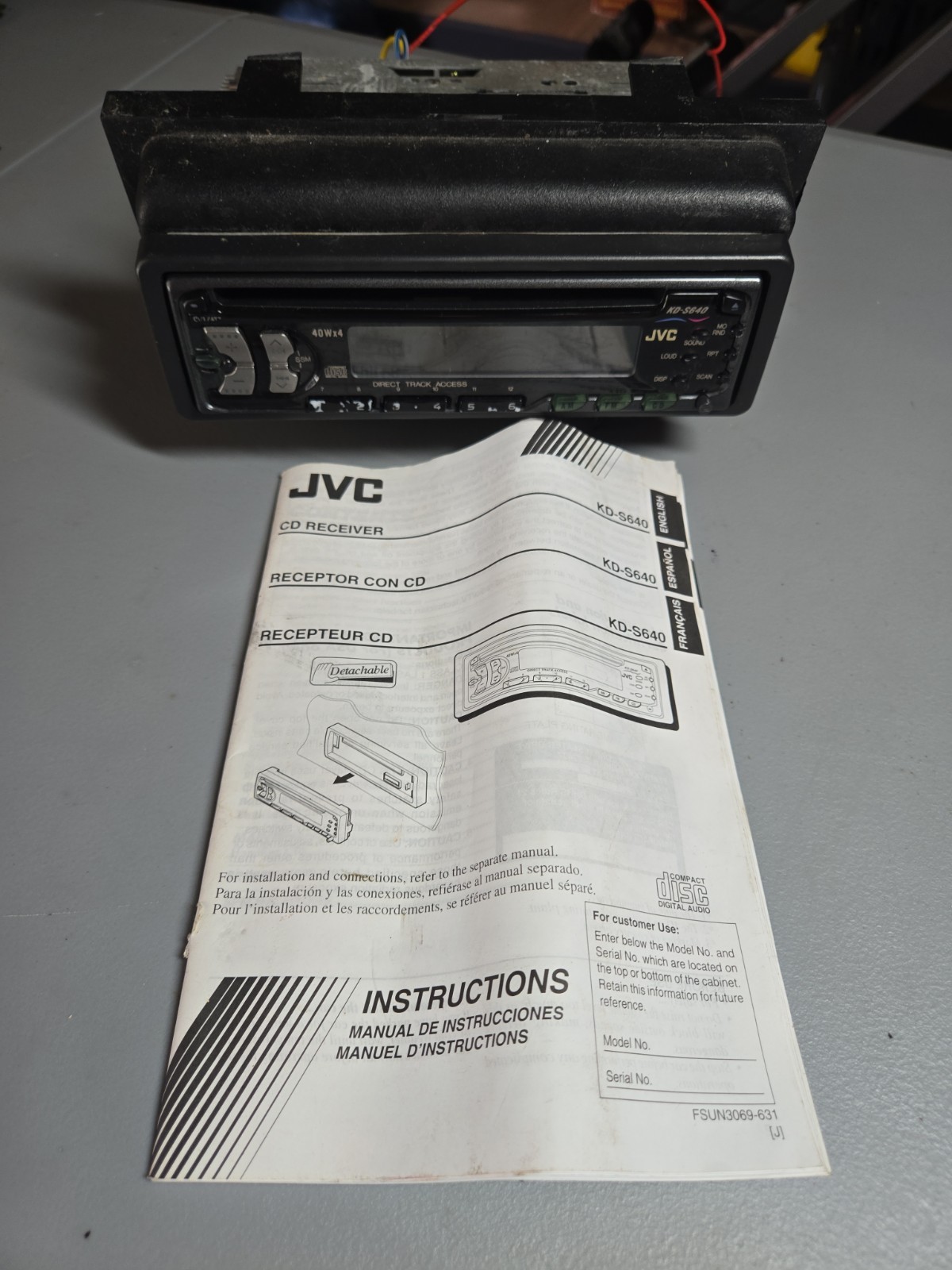 JVC KD-S640 CD Player In Dash Receiver with Removable Face (1999)