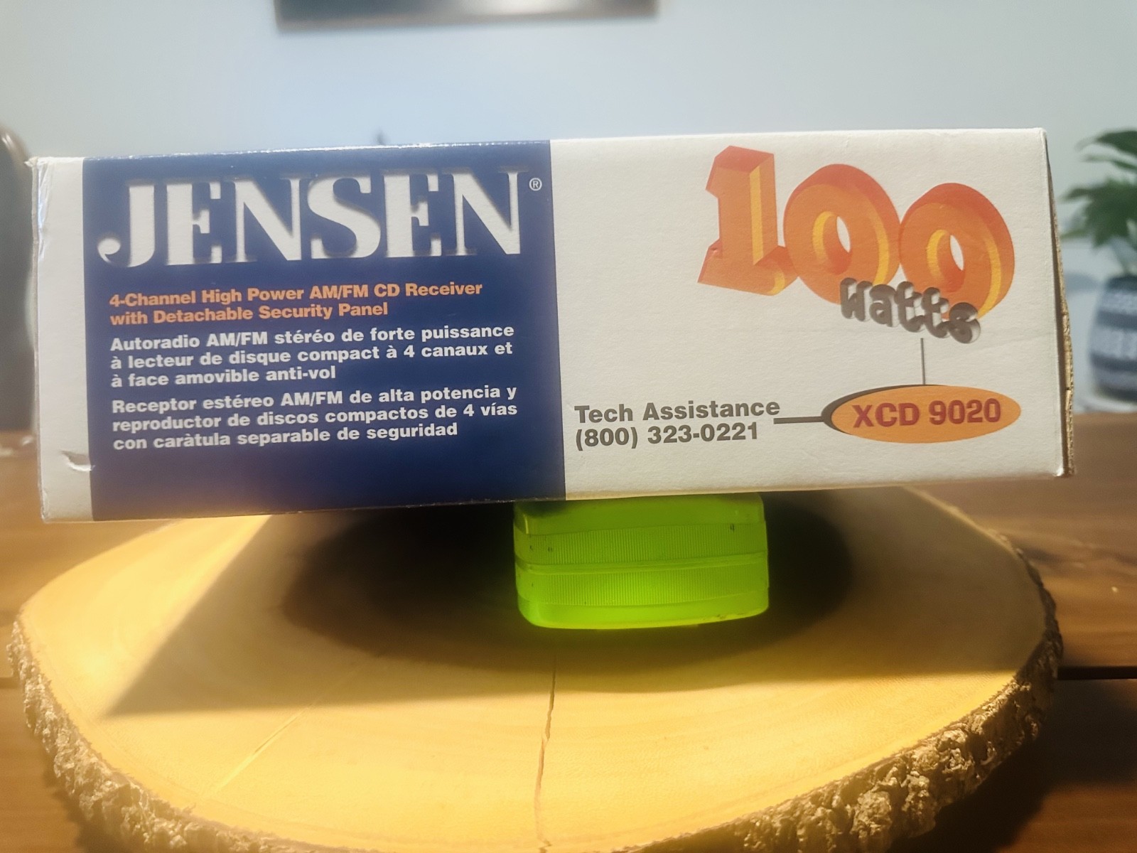 Jensen XCD9020 4 Channel AM/FM CD Receiver Detachable Face Plate 100 Watts NIB