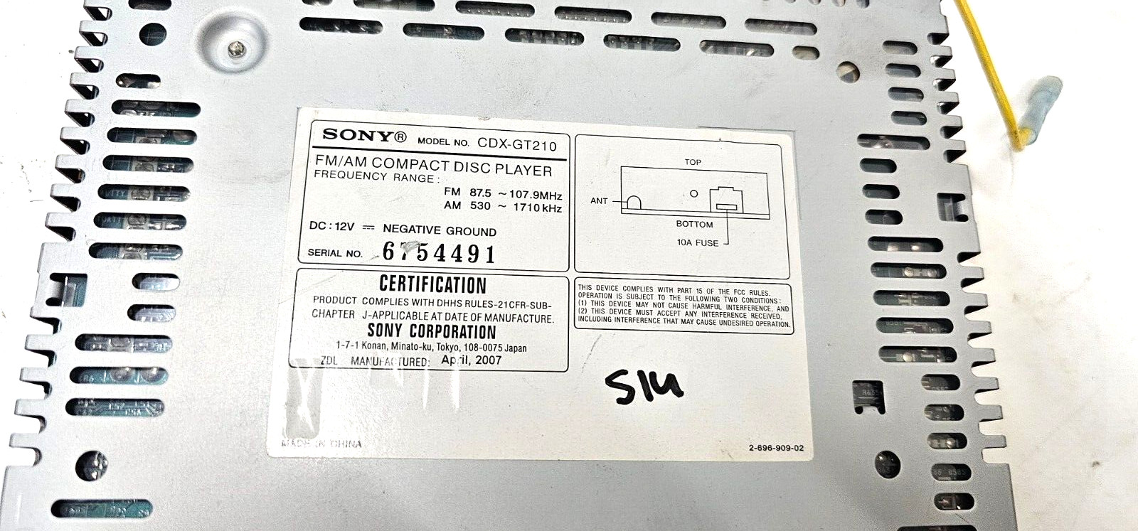 SONY CDX-GT210 FM/AM/CD Player