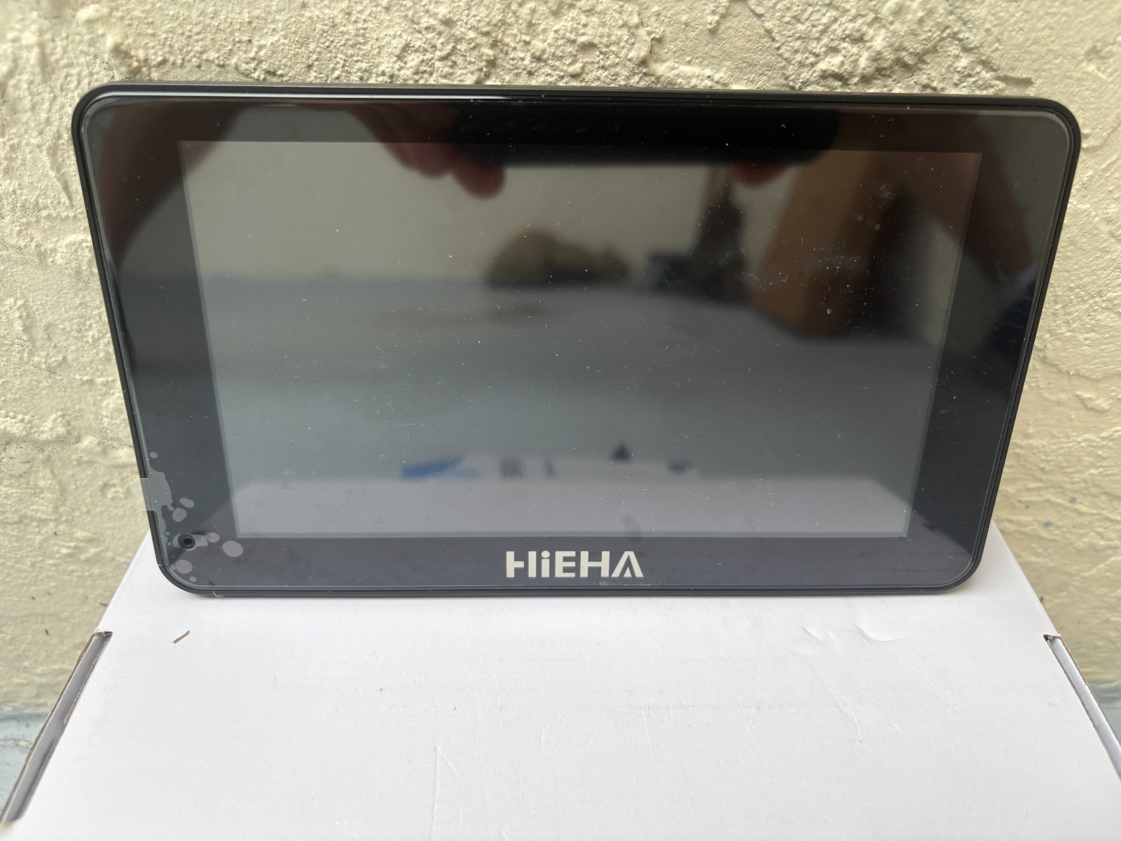 Hieha 7″ Portable Wireless Car Stereo CarPlay Android Auto Mirror Link & Camera