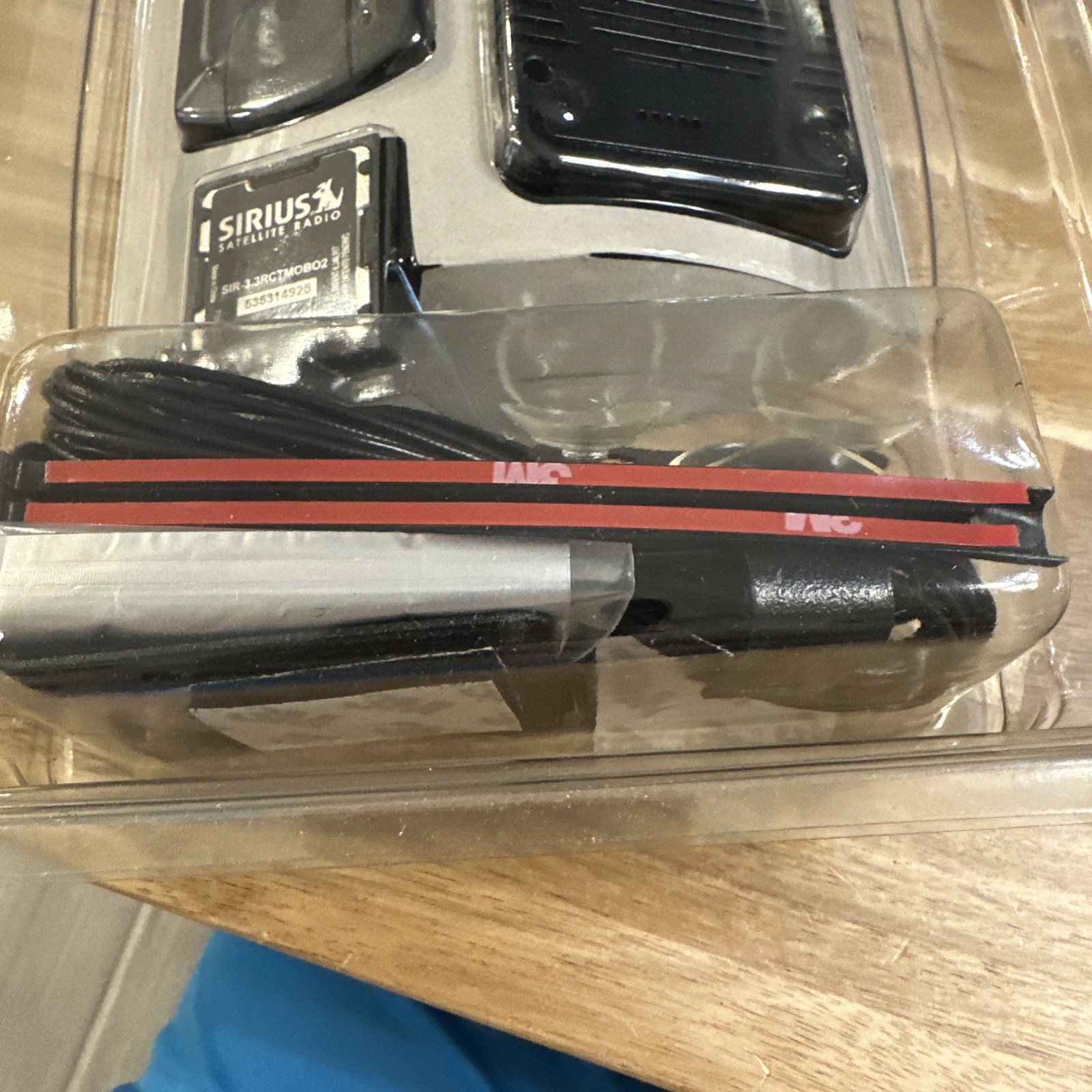 Sirius Satellite Radio Sirius One All-In-One Car Kit with remote NEW SV1