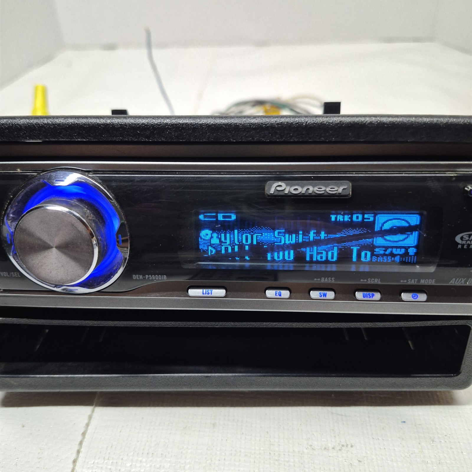 Vintage PIONEER DEH-P5900IB CD mp3 PLAYER 4V Preout REMOTE Control Blue Graphics