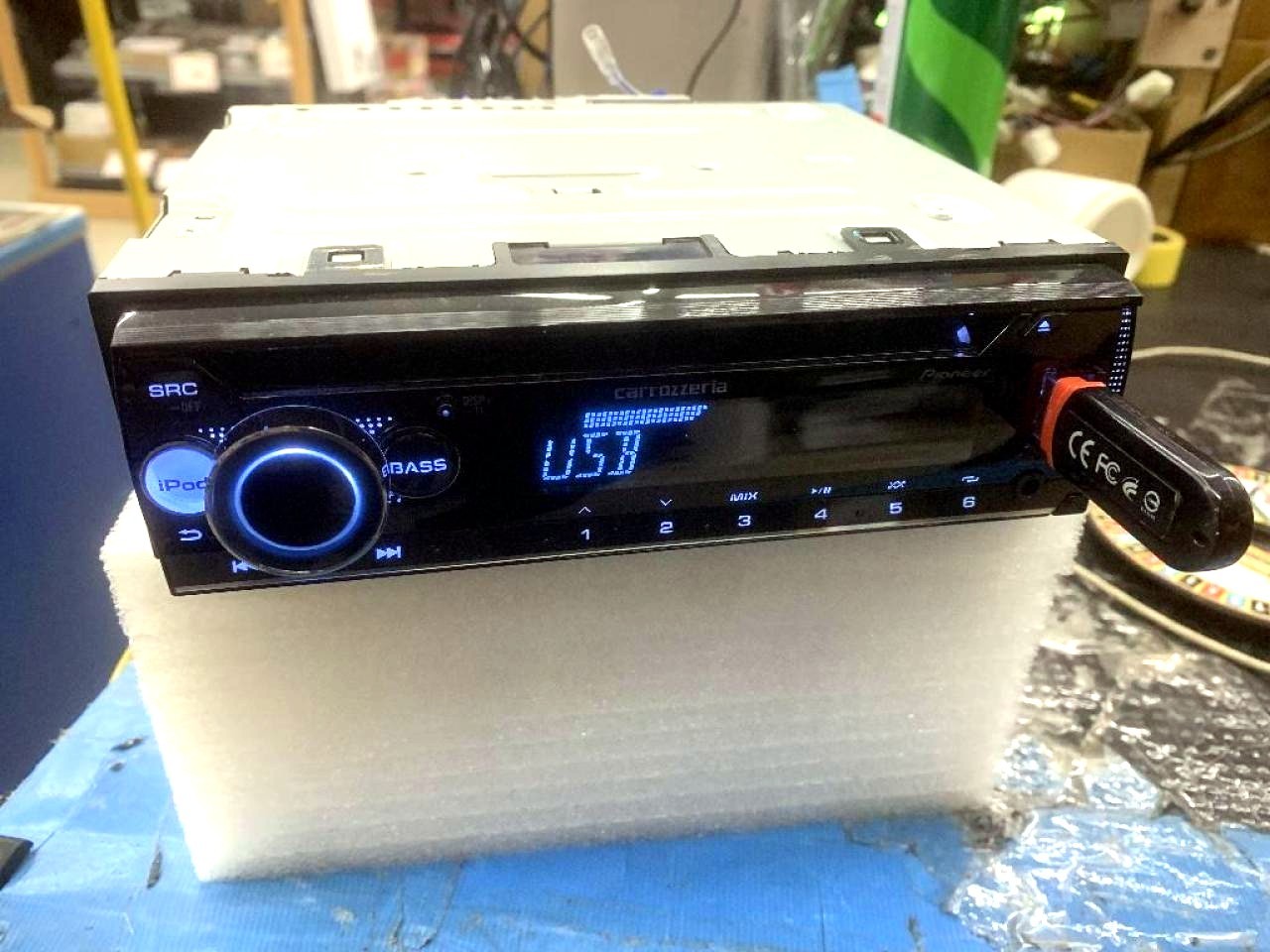 carrozzeria DEH-4600 Car Stereo Receiver Tested Working USB AUX w/ Manual