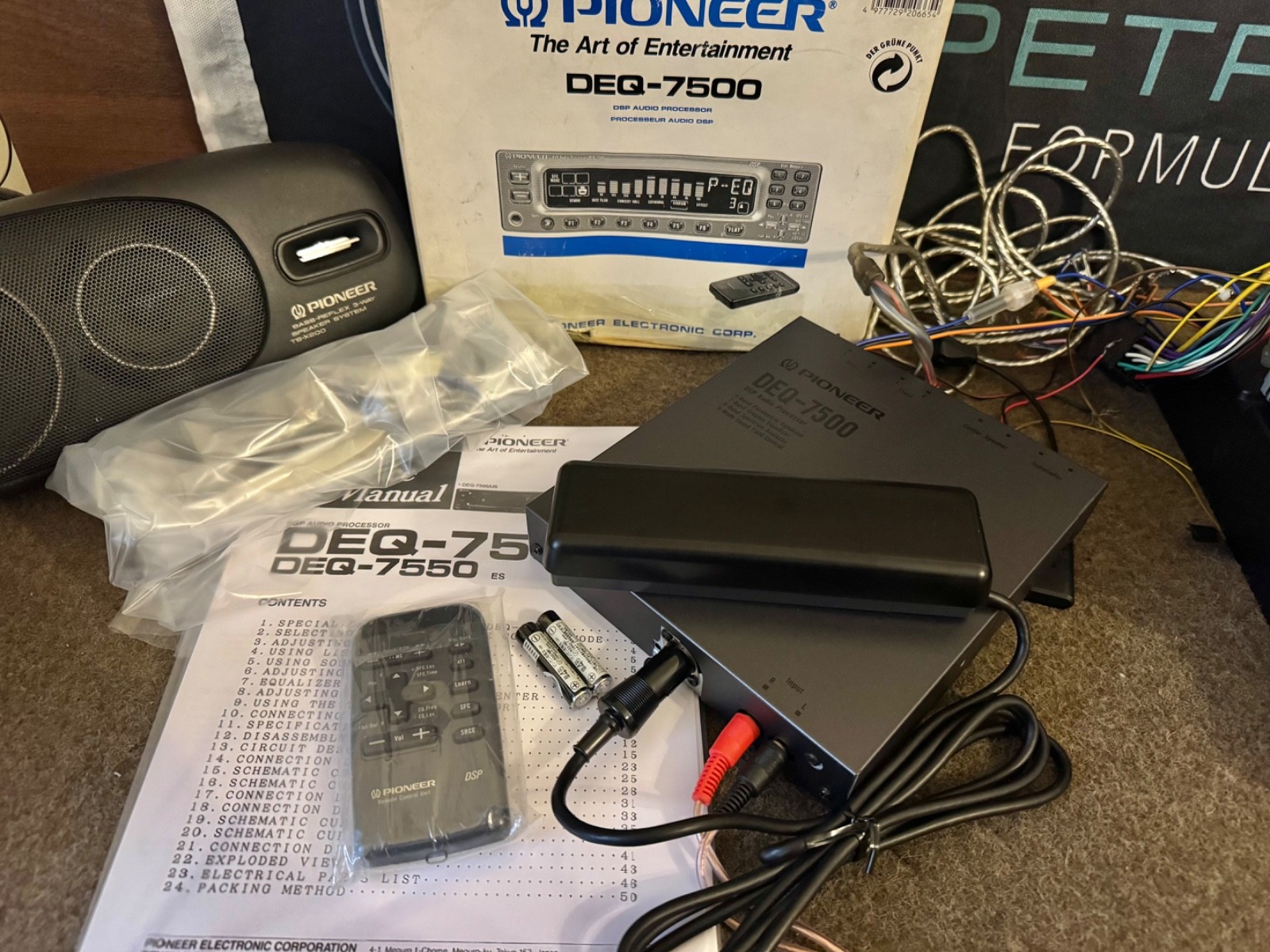 NEW PIONEER DEQ-7500 Car DSP Audio Proccessor Equalizer Analyzer Rare