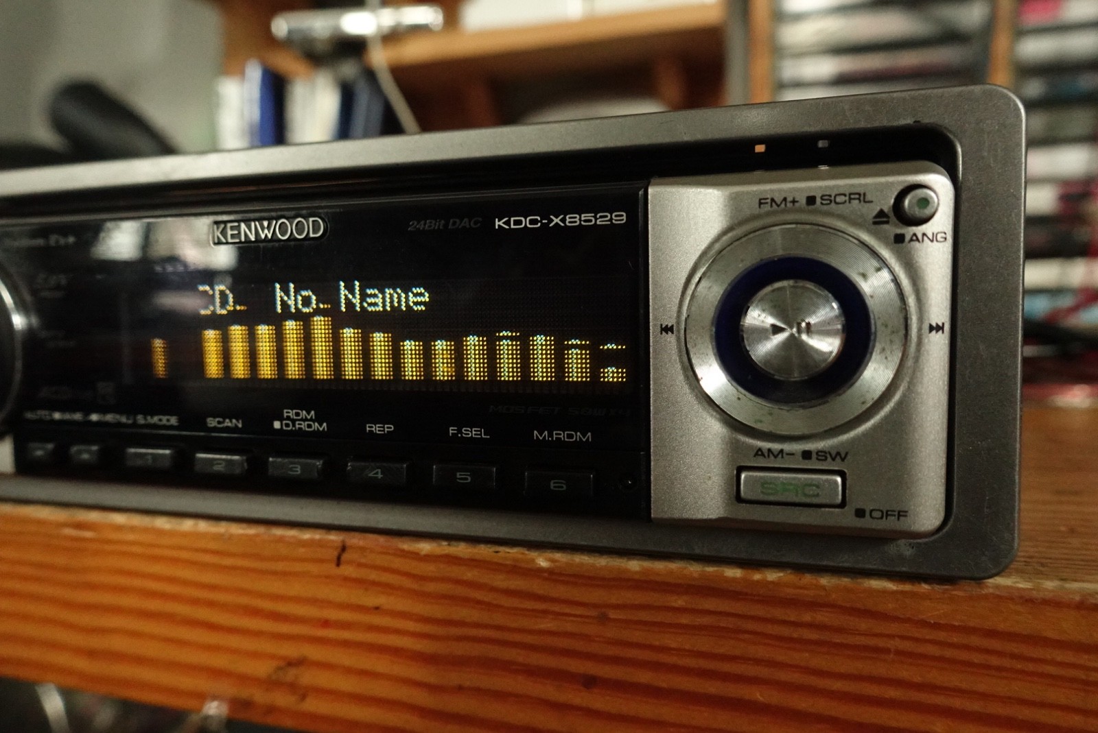 Kenwood KDC-x8529. Graphic Display CD/Bluetooth/Fm108 Player.