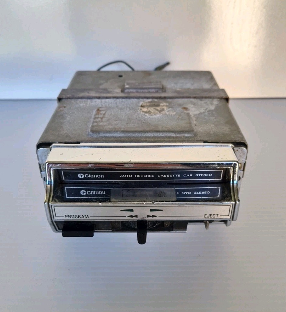 Genuine C210 Clarion Cassette Player Head Unit For Nissan Skyline PN-824E Datsun