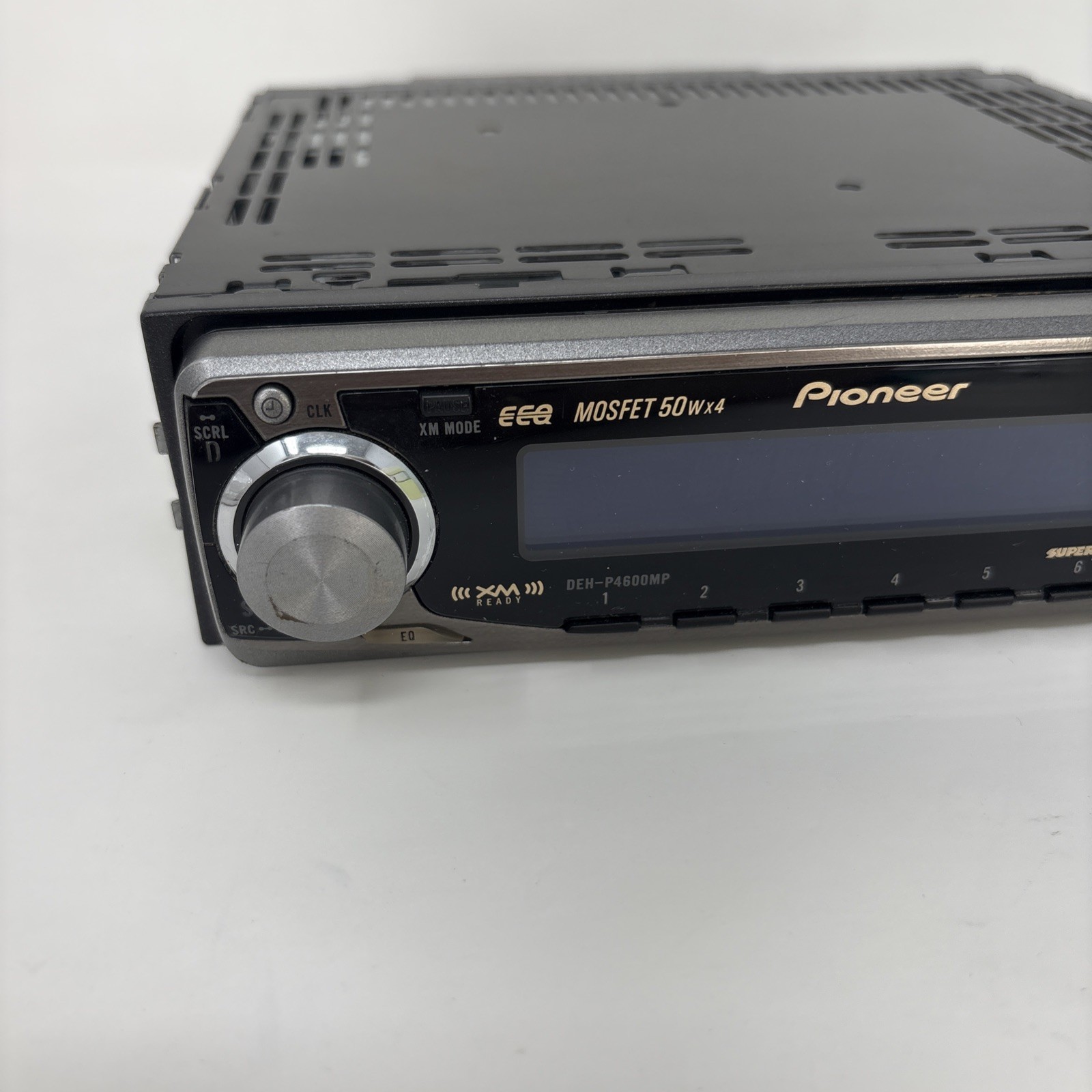 PIONEER BLUETOOTH CAR AUDIO STEREO CD OLD SCHOOL DEH-P4600MP EQ SUB VINTAGE RARE