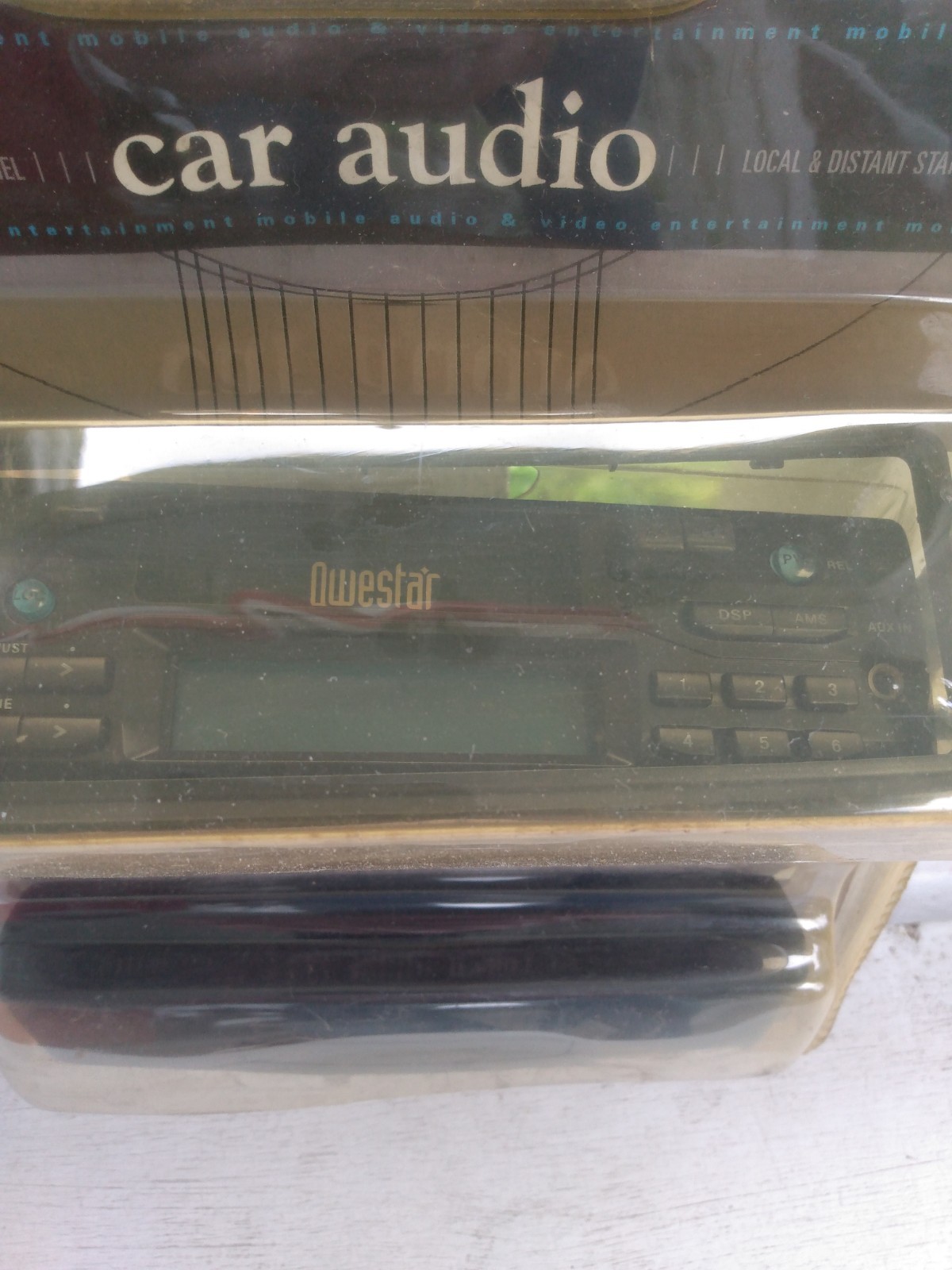 Vintage QWESTAR AM FM Stereo Radio 60 Watt In-Dash Cassette player In Package