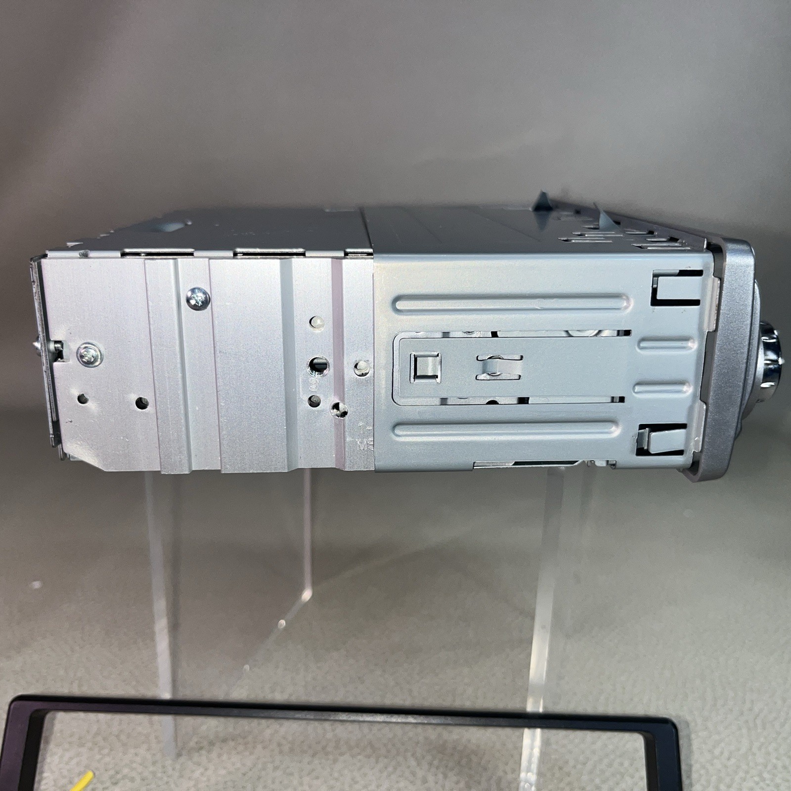 JVC KD-G220 CD Player In Dash Receiver. CD & Radio. With Manual.