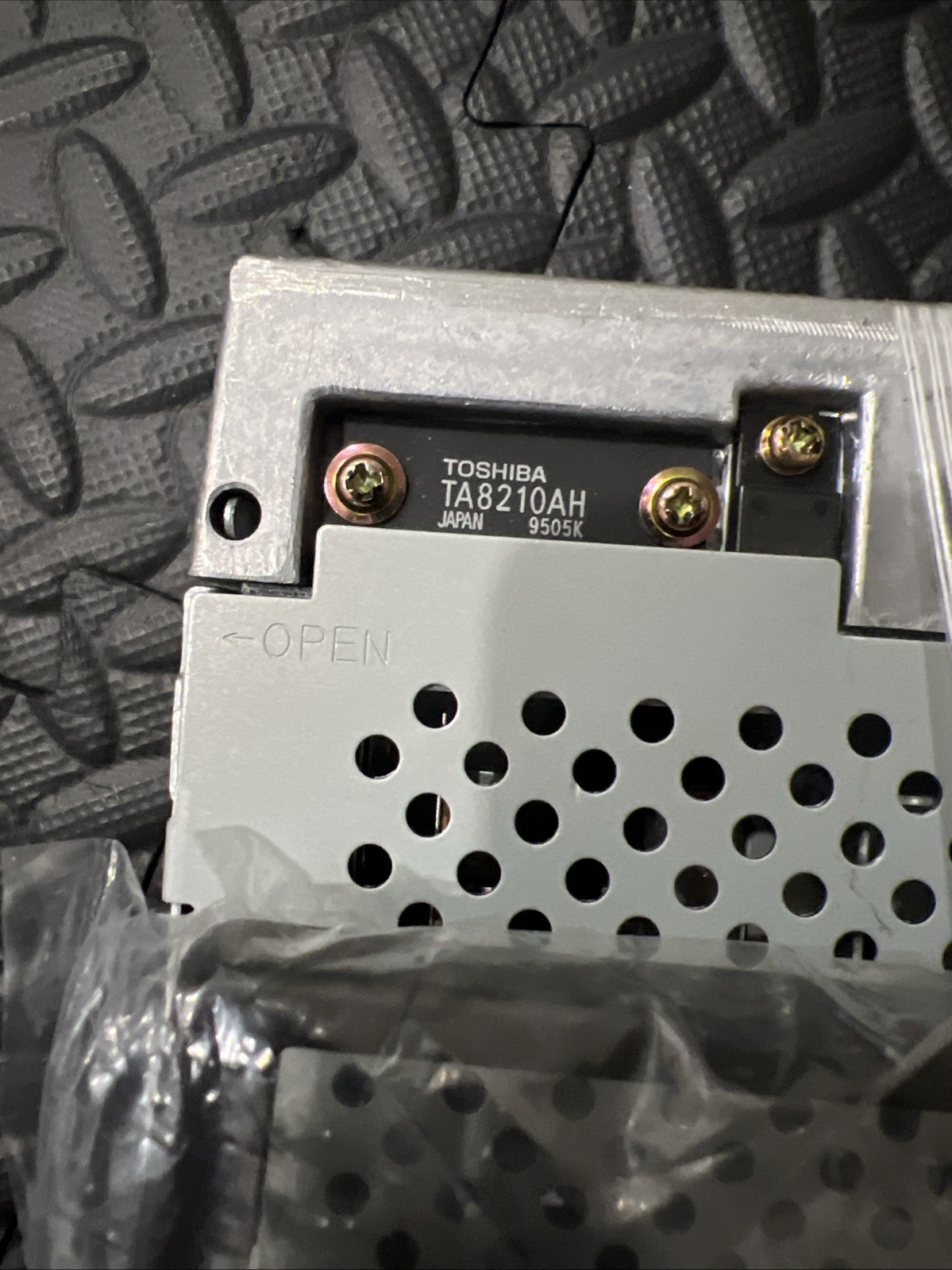 Subaru 86201AC070 FM/AM Cassette Tape 80W Toshiba TA8210AH Stereo Japan Radio