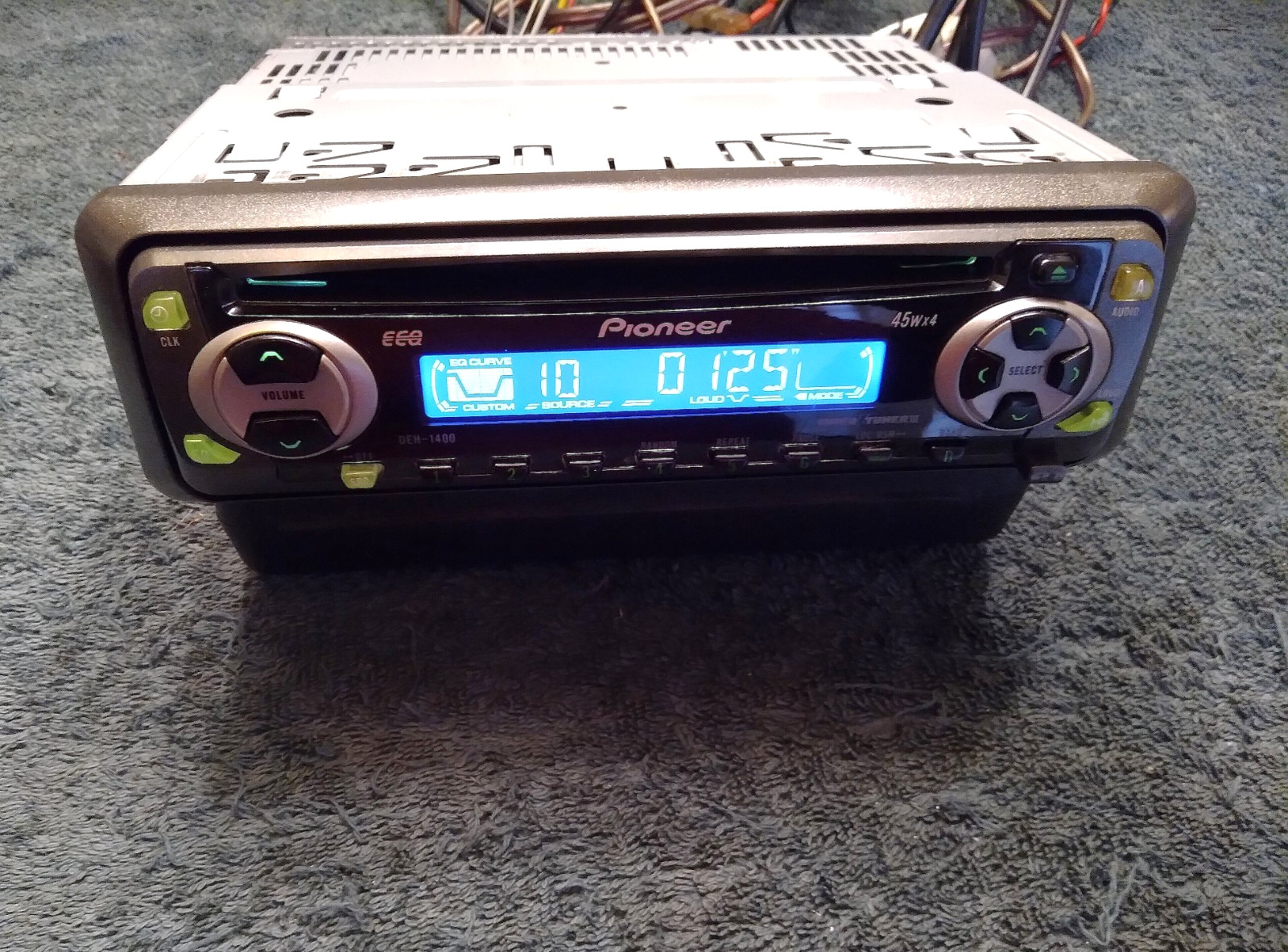 Pioneer “Old School” DEH-1400 CD/ Receiver, Easy EQ, Clean Shape & Works Great