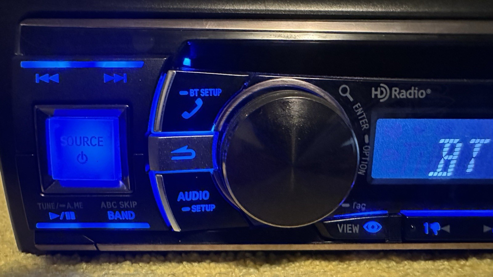 Alpine CDE-HD137BT Car Stereo Bluetooth, USB,Aux, CD Player Used Works Great