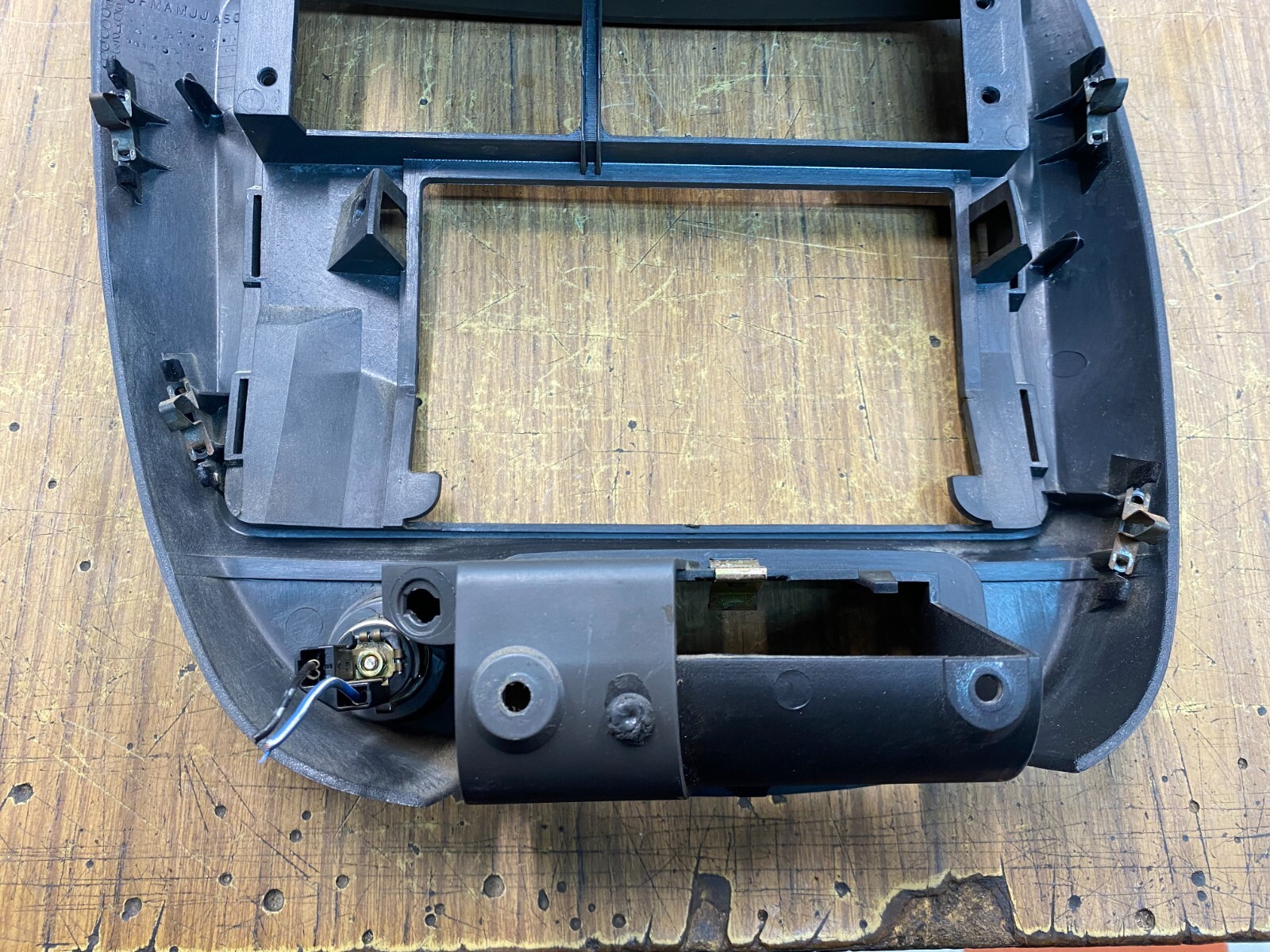 Ford Falcon AU S2,S3 Dash A/C Stereo Control Surround