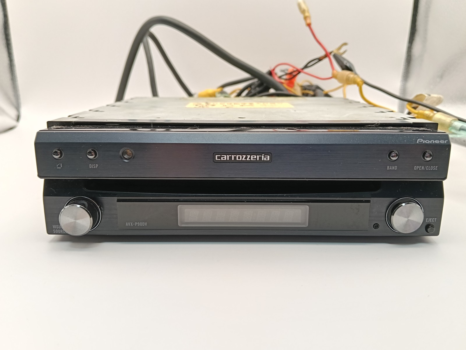 Pioneer Carrozzeria AVX-P90DV 7″ In-Dash DVD Multimedia Monitor Receiver Tested