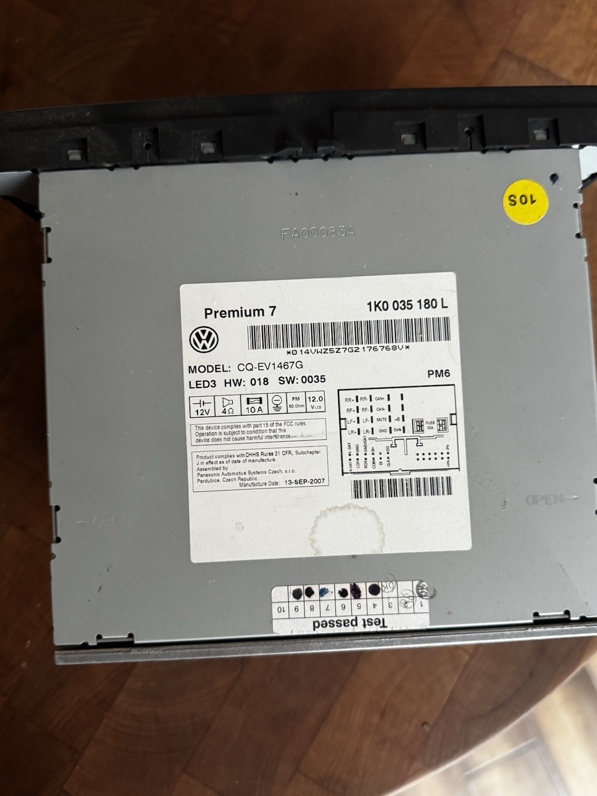 Volkswagen Premium 7 CQ-EV1467G 2 DIN CD Player 1K0 035 180 L FM AM SAT MP3